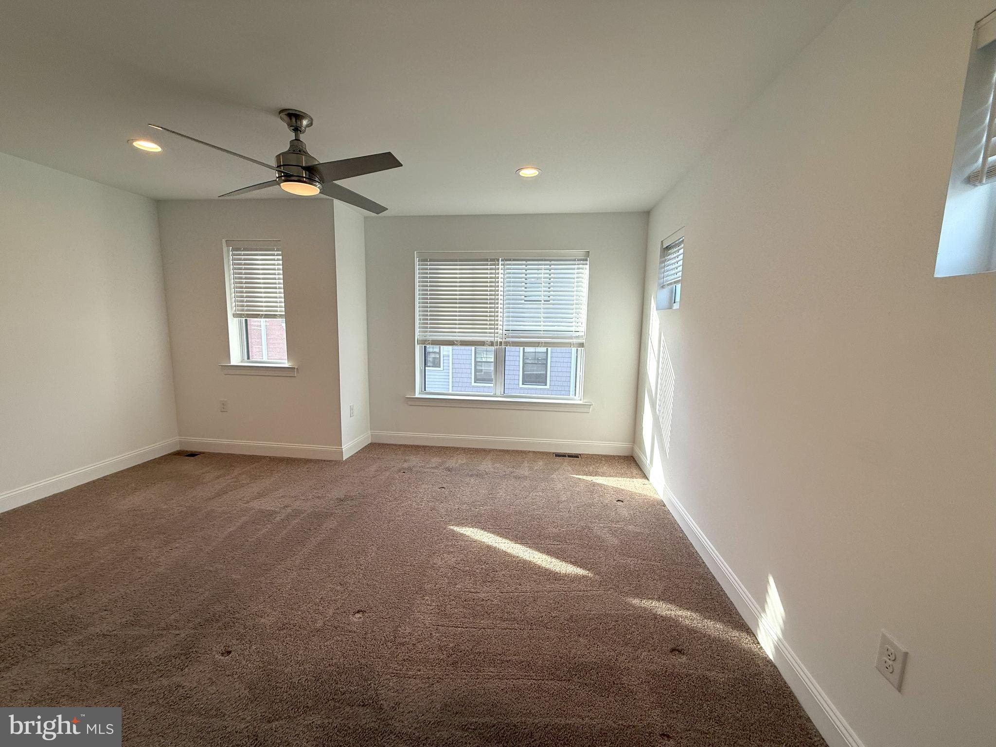 FREELAND SQUARE - Residential Lease