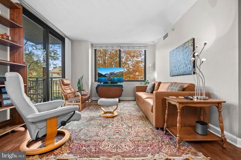 2451 MIDTOWN AVENUE 203 ALEXANDRIA VA 22303