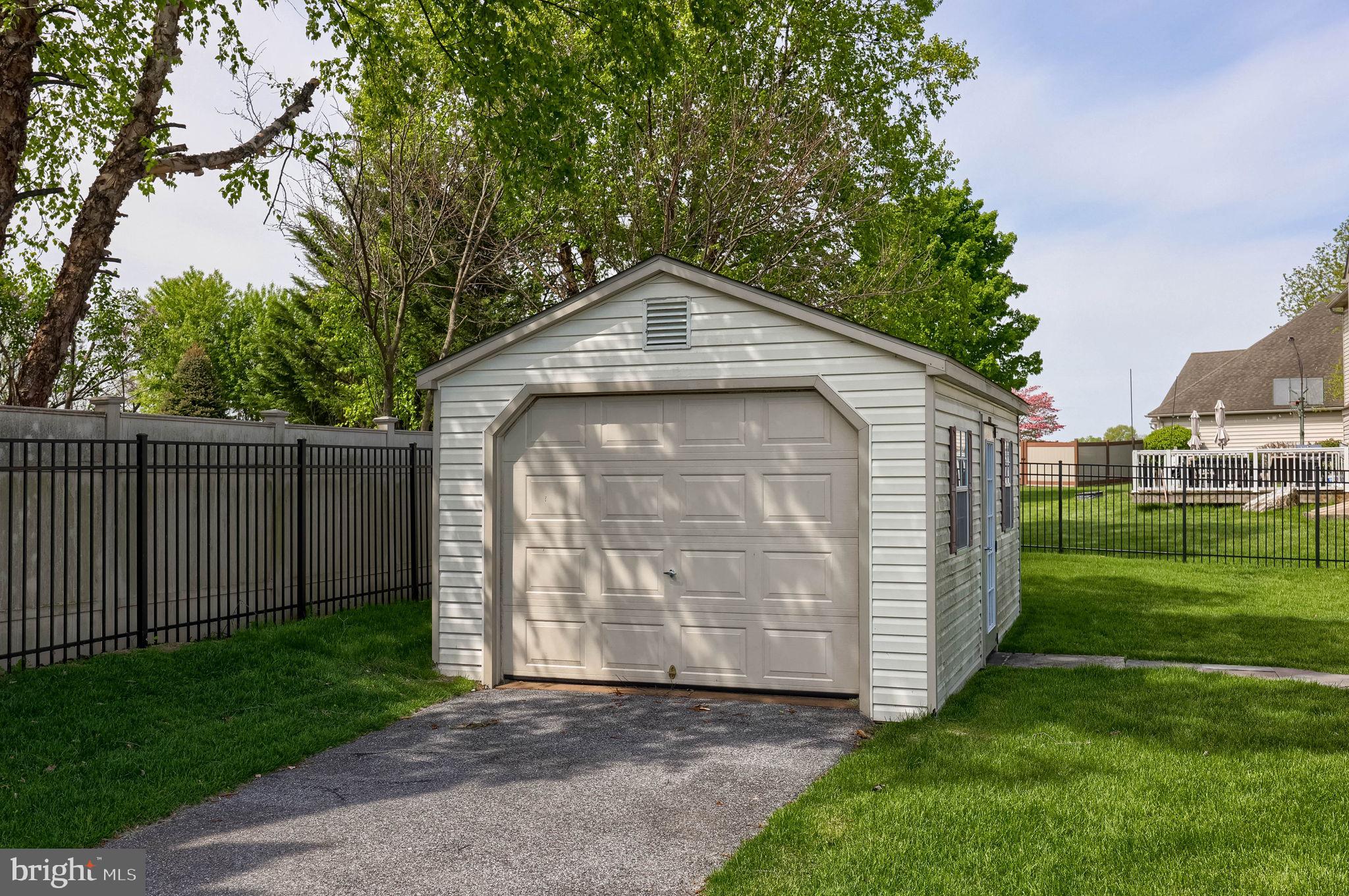 THISTLEDOWN - Residential