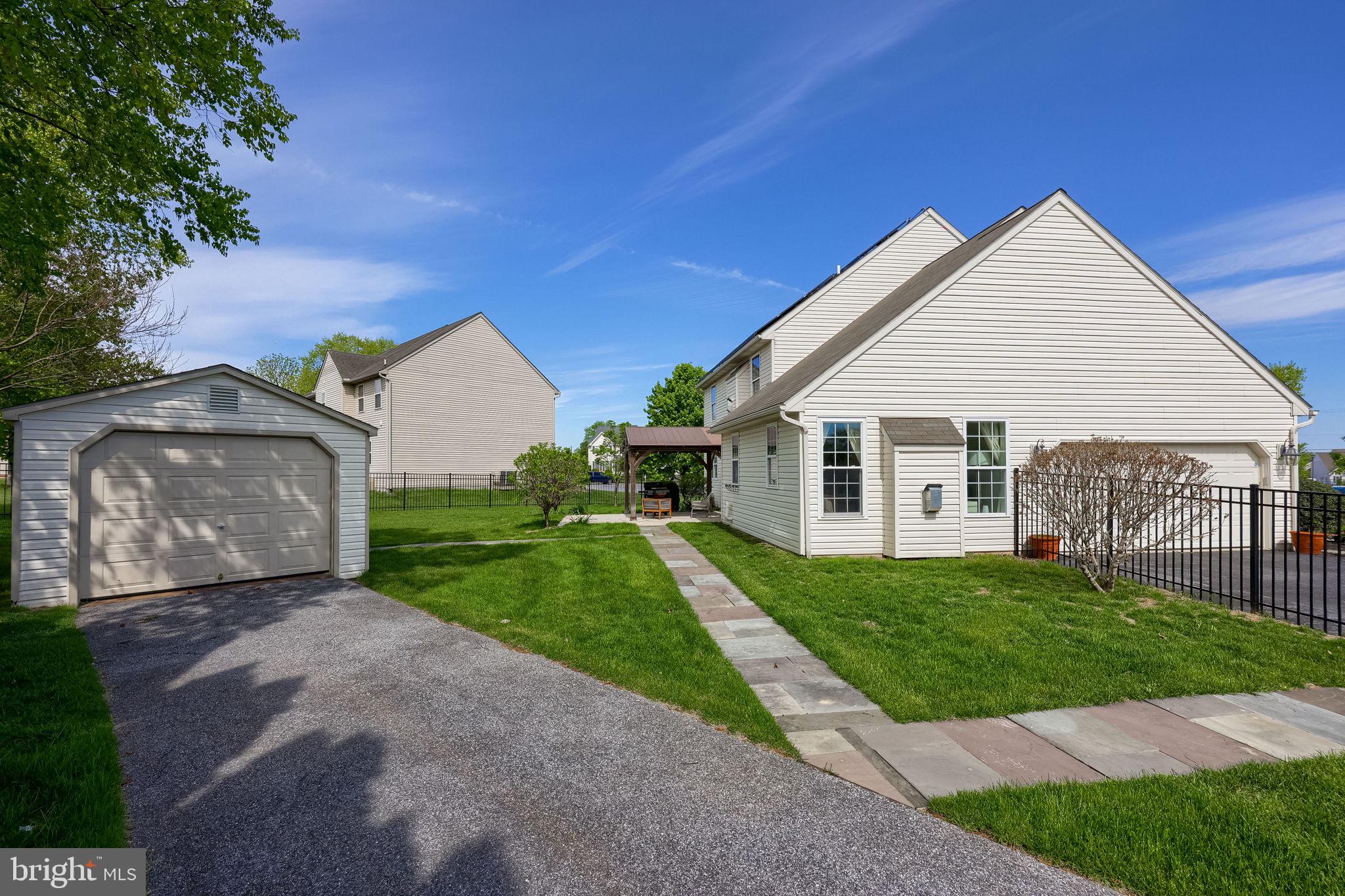 THISTLEDOWN - Residential