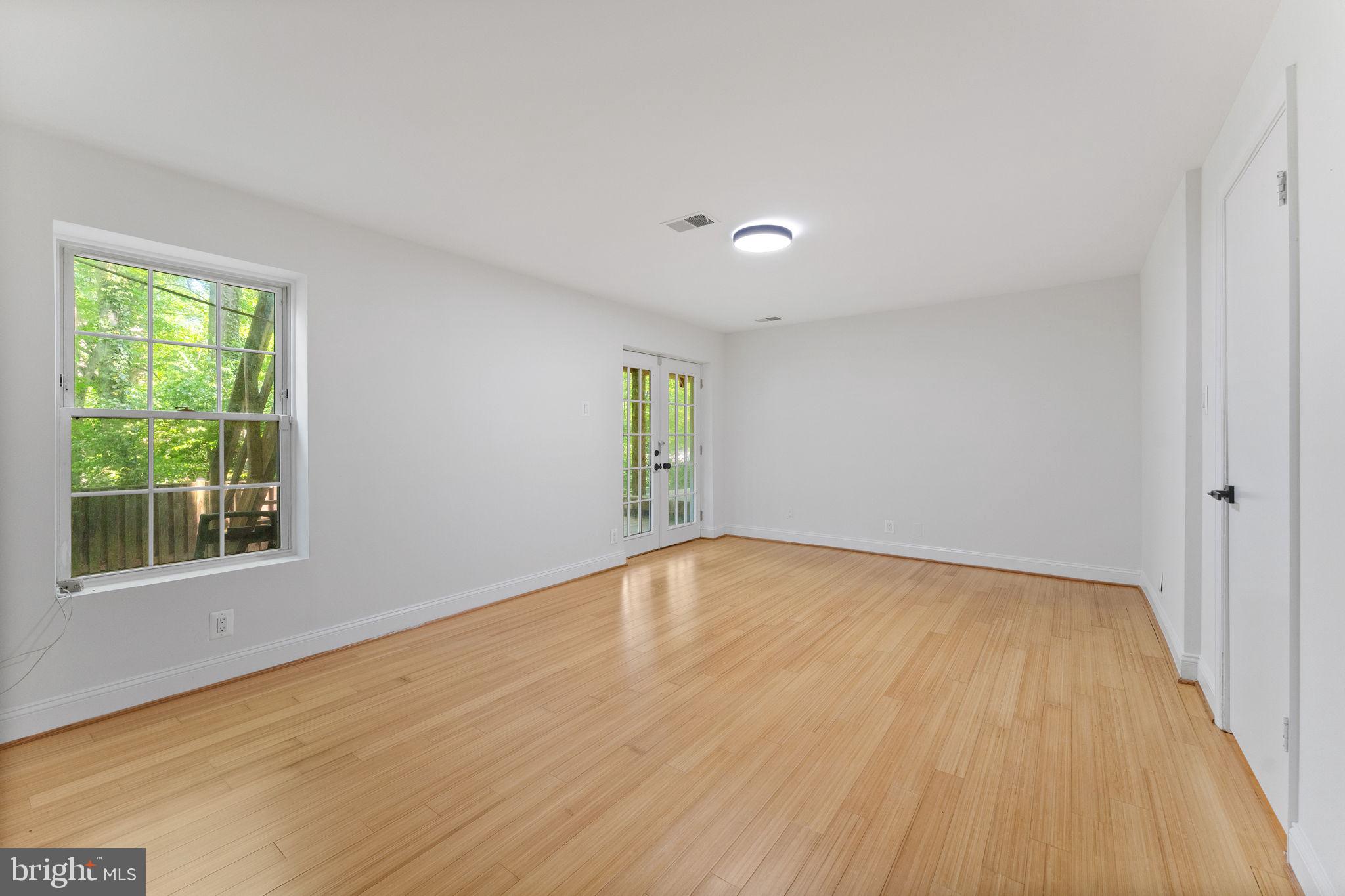 BURKE CENTRE - Residential