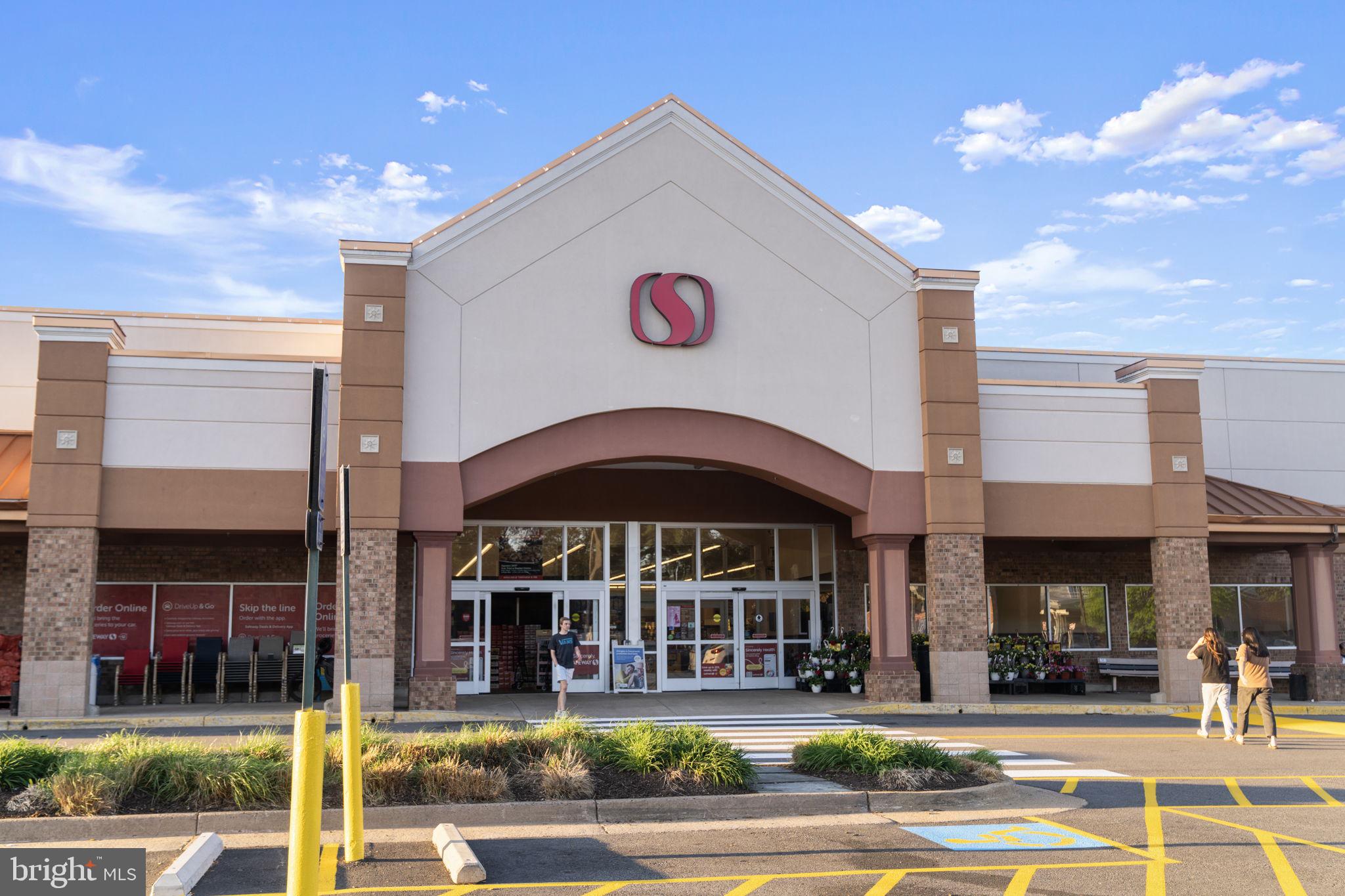 BURKE CENTRE - Residential