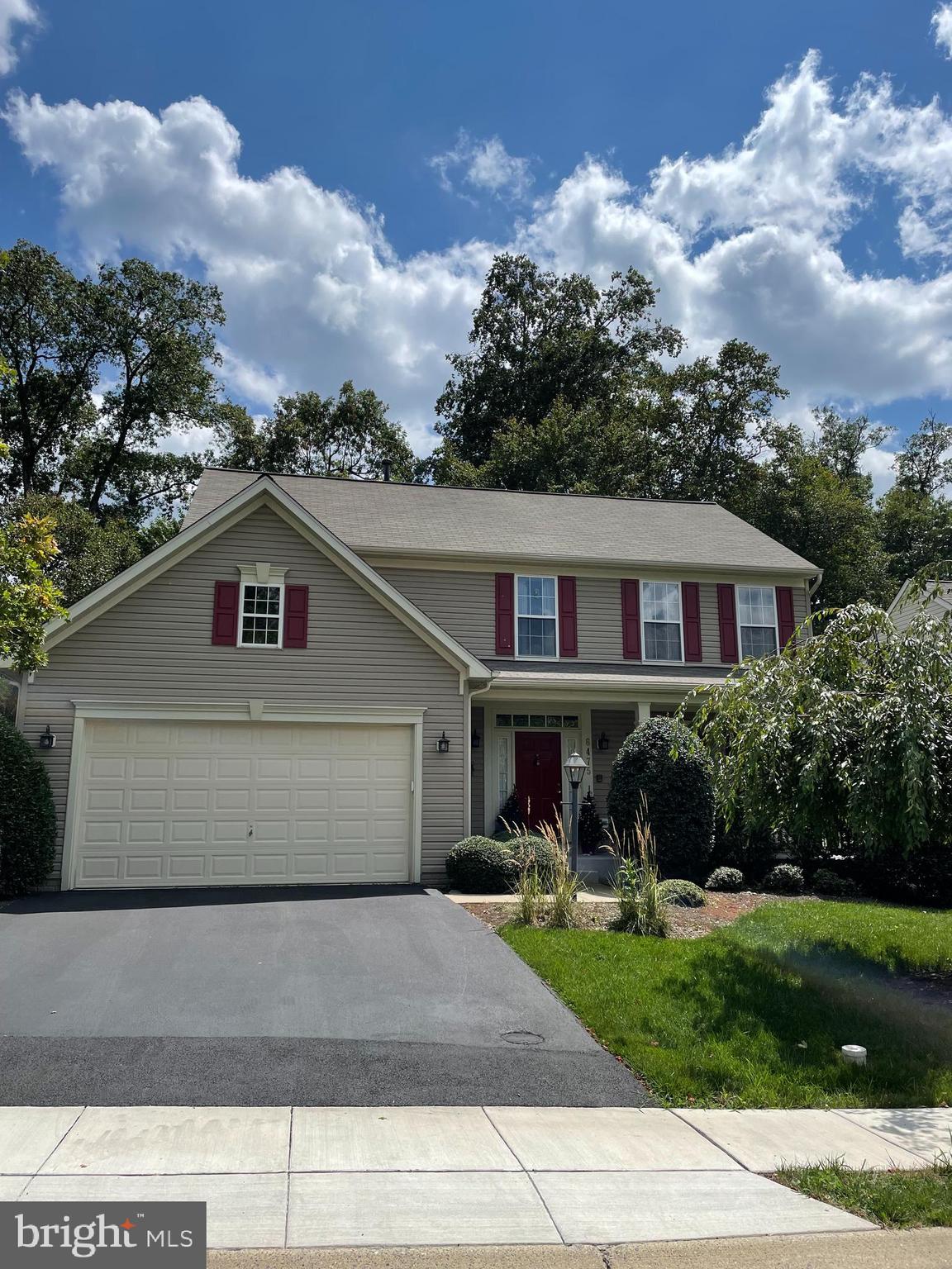 SPRING RIDGE - Residential