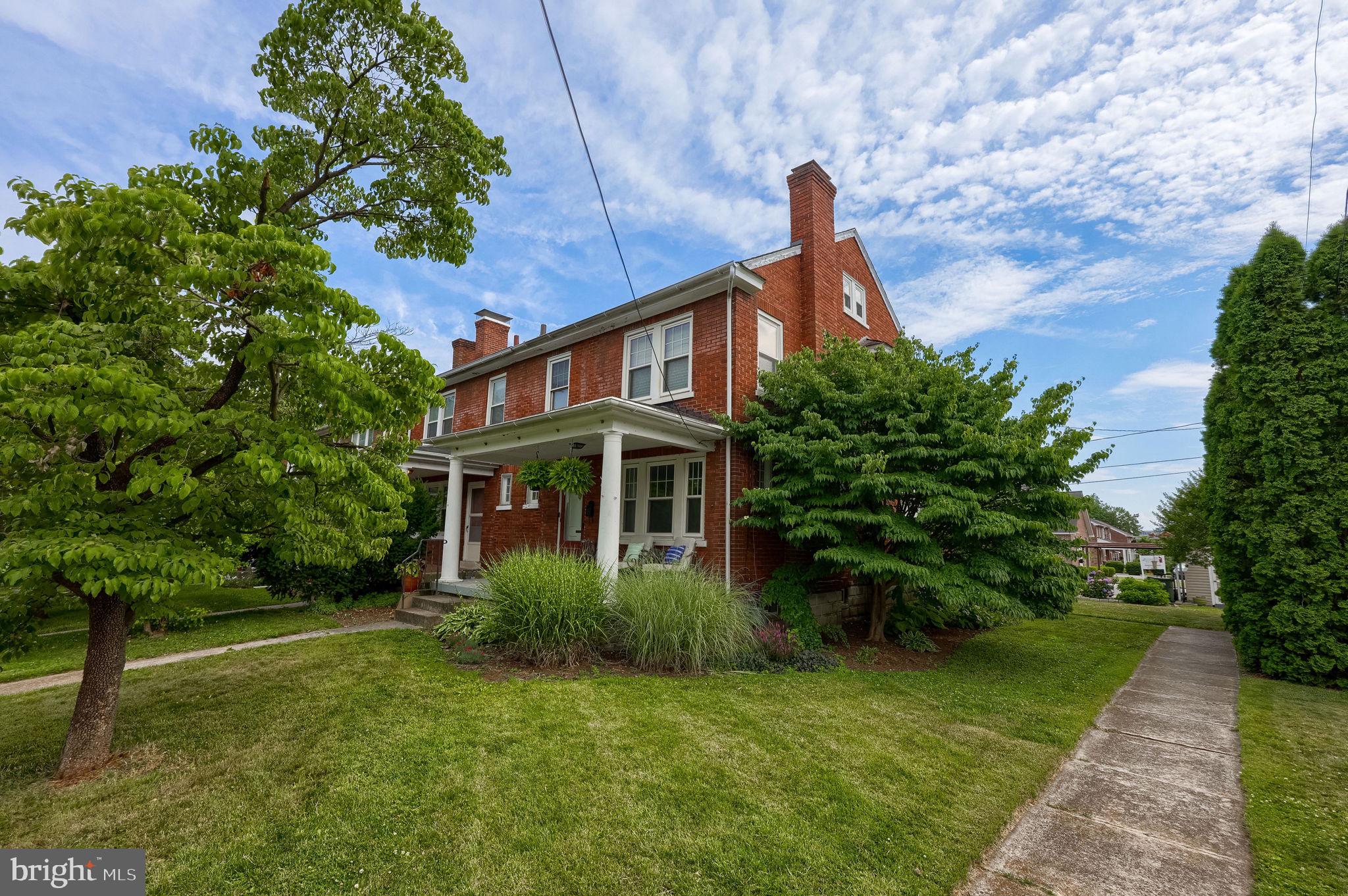 937 FOUNTAIN AVENUE