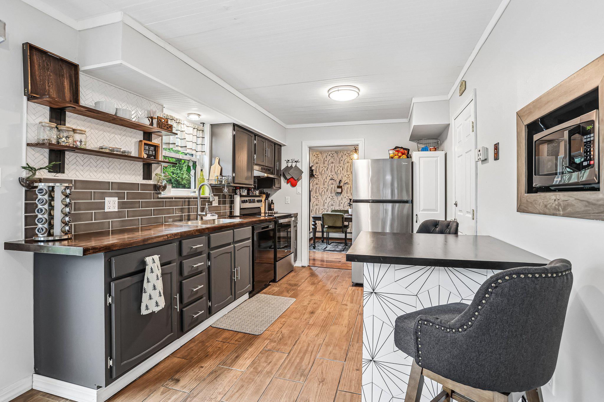 PARK RIDGE ESTS - Residential