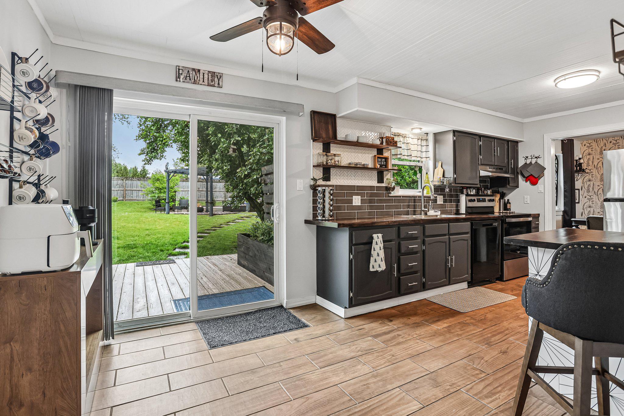 PARK RIDGE ESTS - Residential