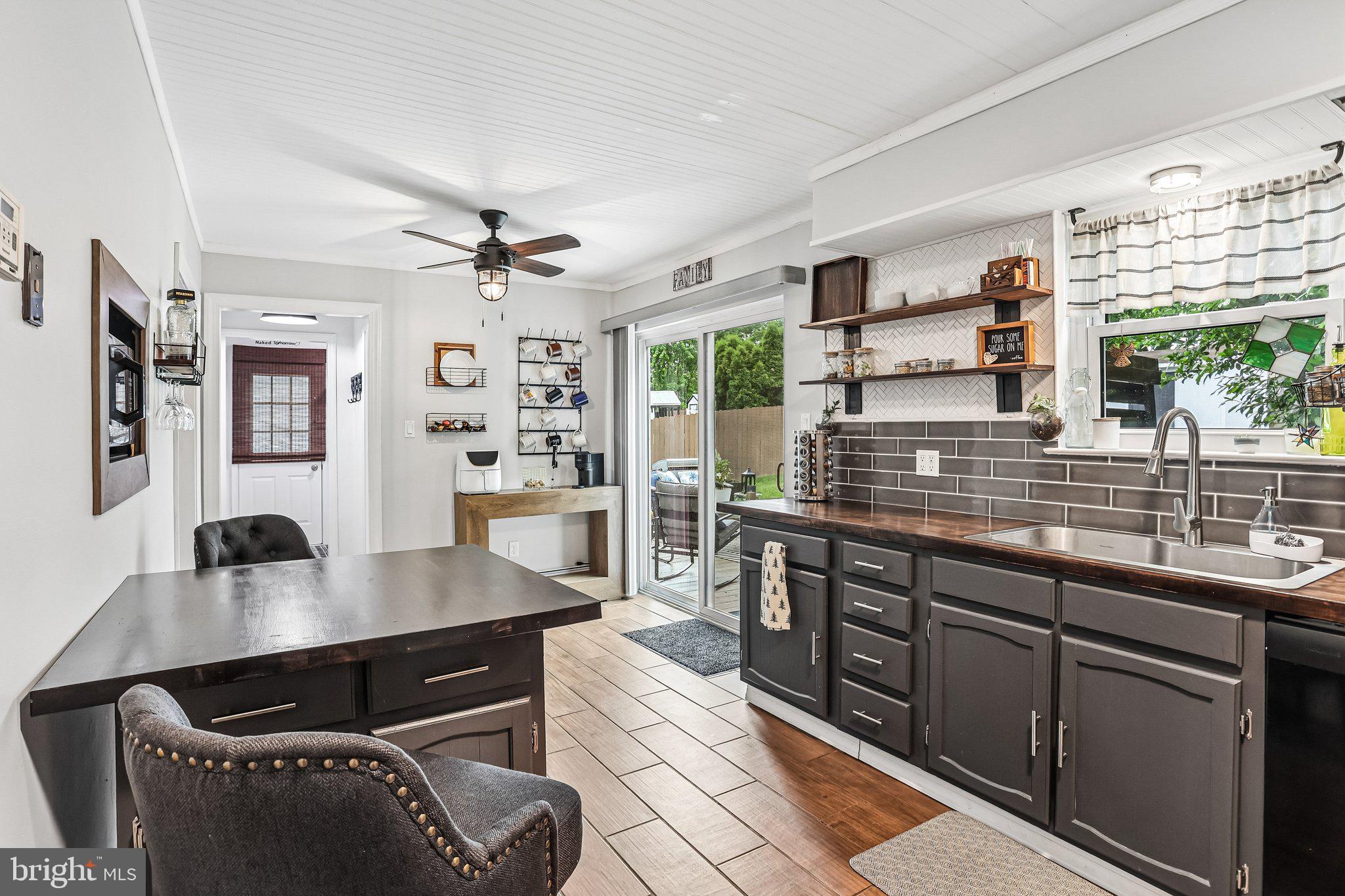 PARK RIDGE ESTS - Residential