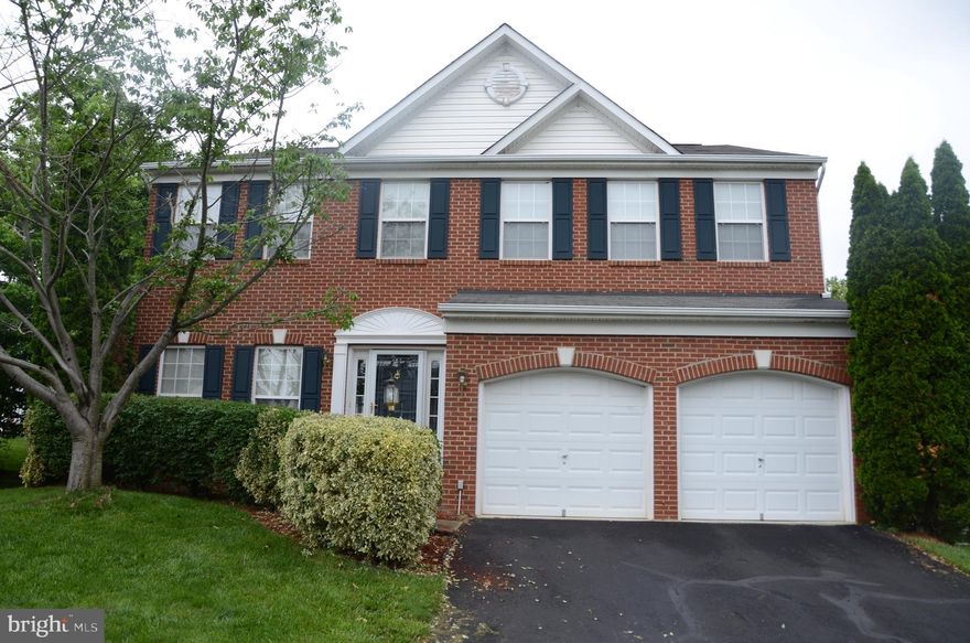 Available to move  in07/01/2024.    Large brick front SFH in desirable Lake Terrapin. Deck and finished basement. 2 story living R and two-way stair. Current tenant is in the process to move out.  Walking distance to club house, pool and play ground. Good school and community with location closed to I95 and Quantico.  

Property is currently tenant occupied and it requires to schedule online to show.  Please refer to instruction files in the document link at the listing website to submit rental application.