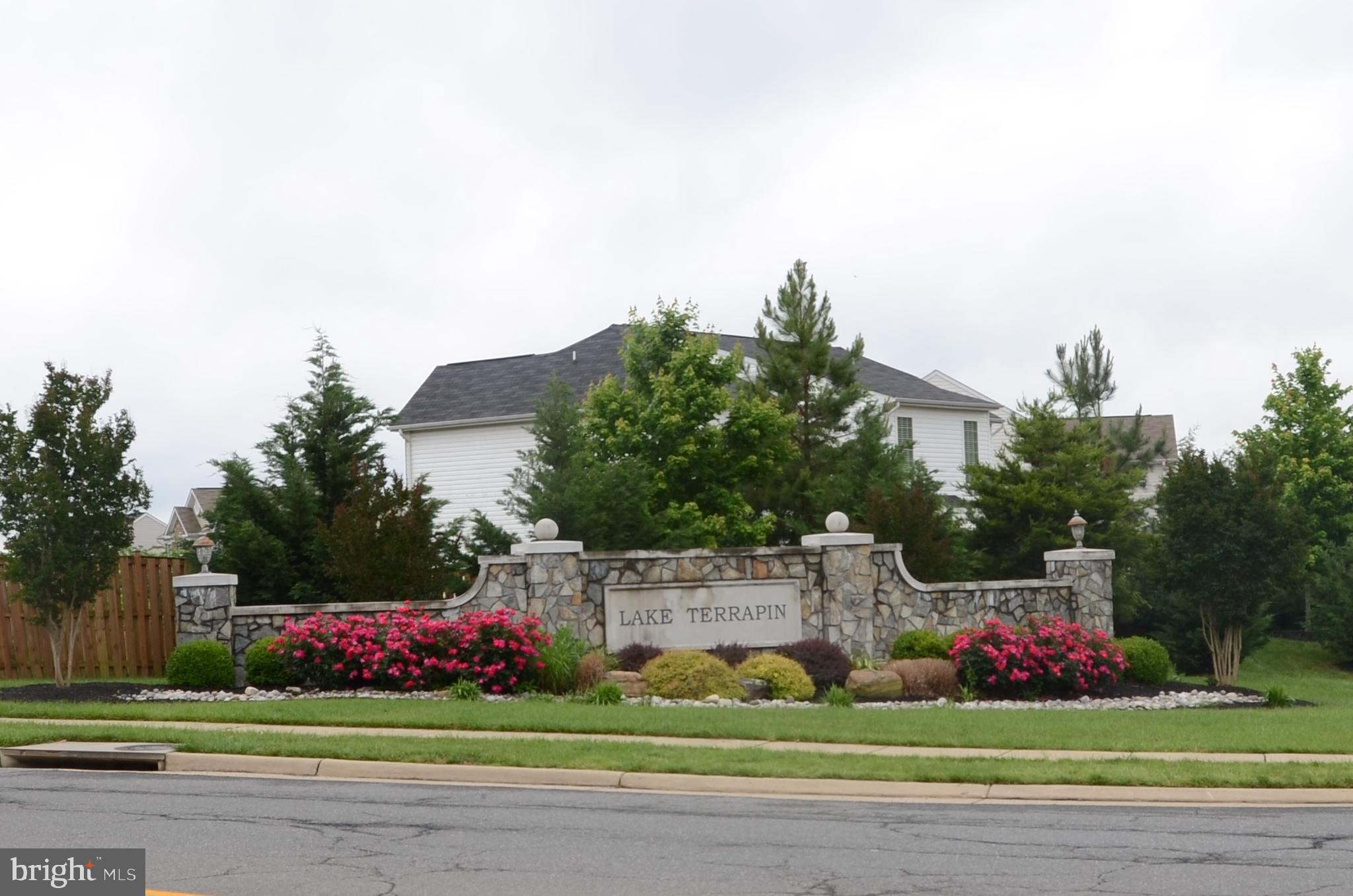 LAKE TERRAPIN - Residential Lease