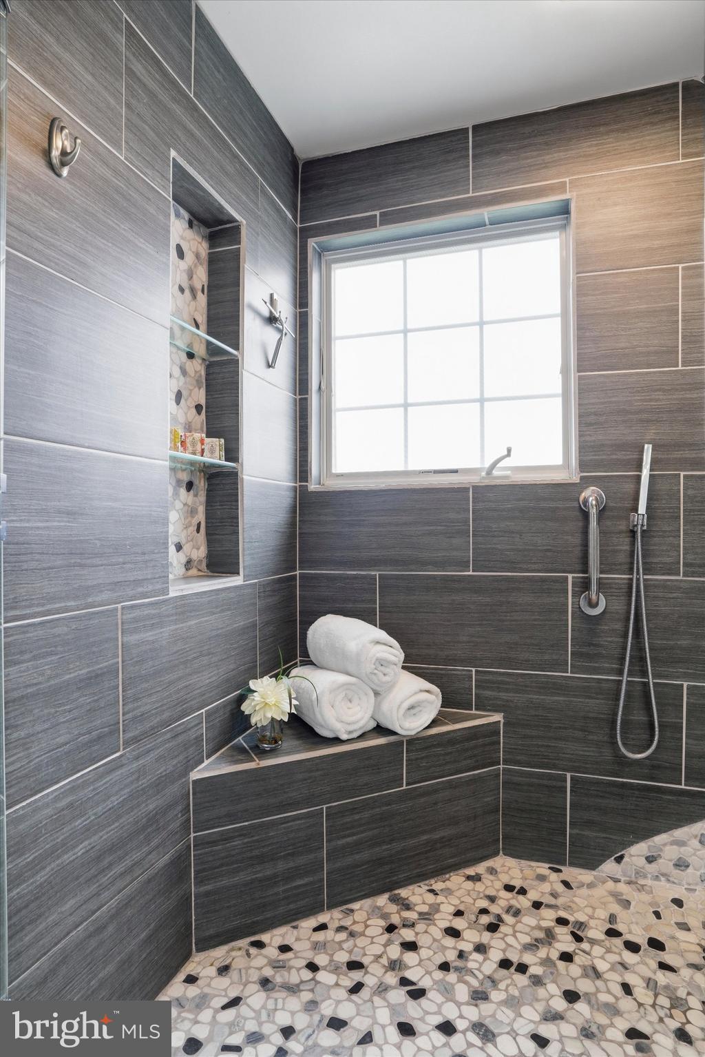 VALLEY VIEW - Residential