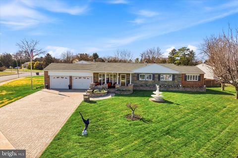 Homes For Sale - 101 Shubrook Lane<br/> ASTON, PA 19014