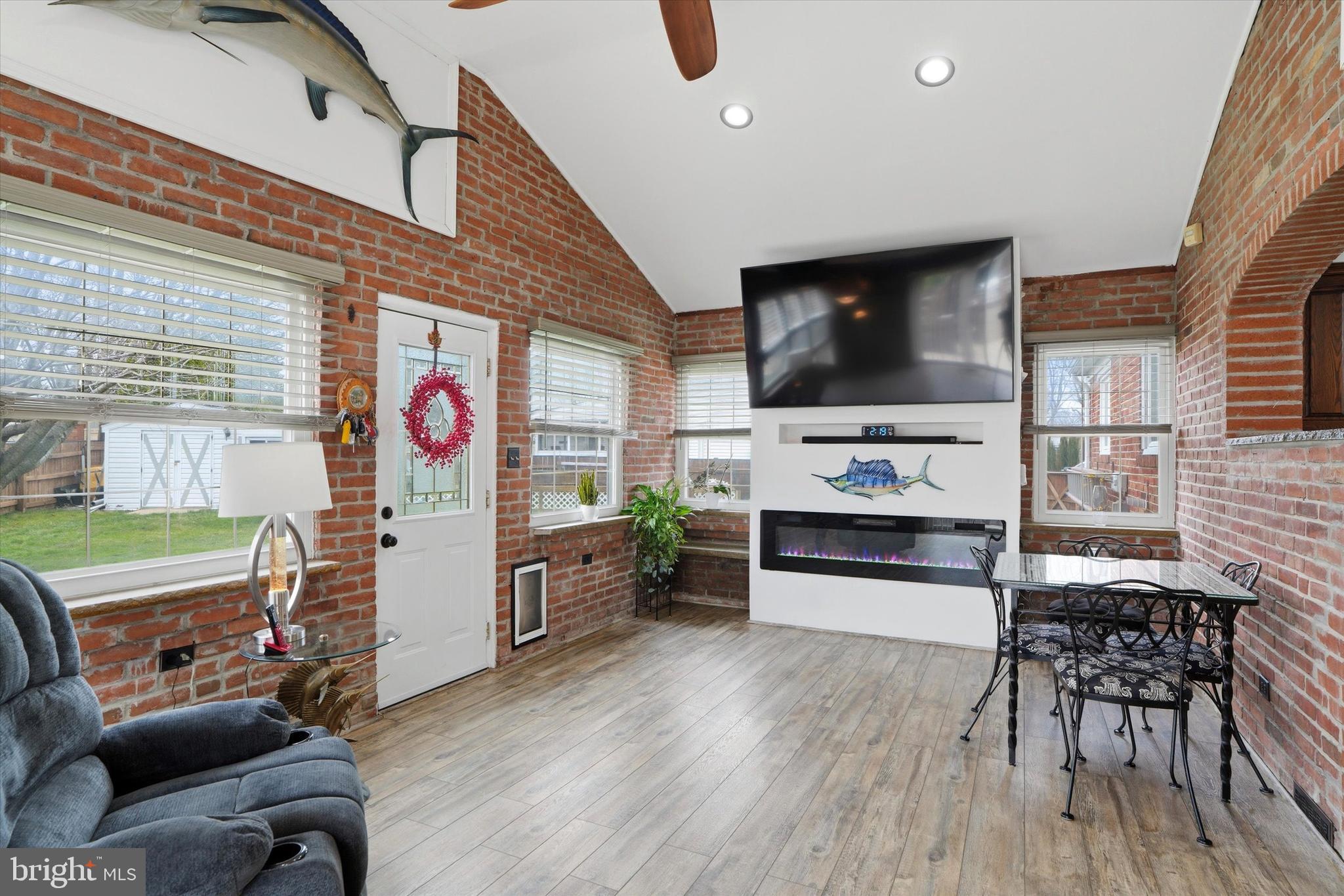 VALLEY VIEW - Residential