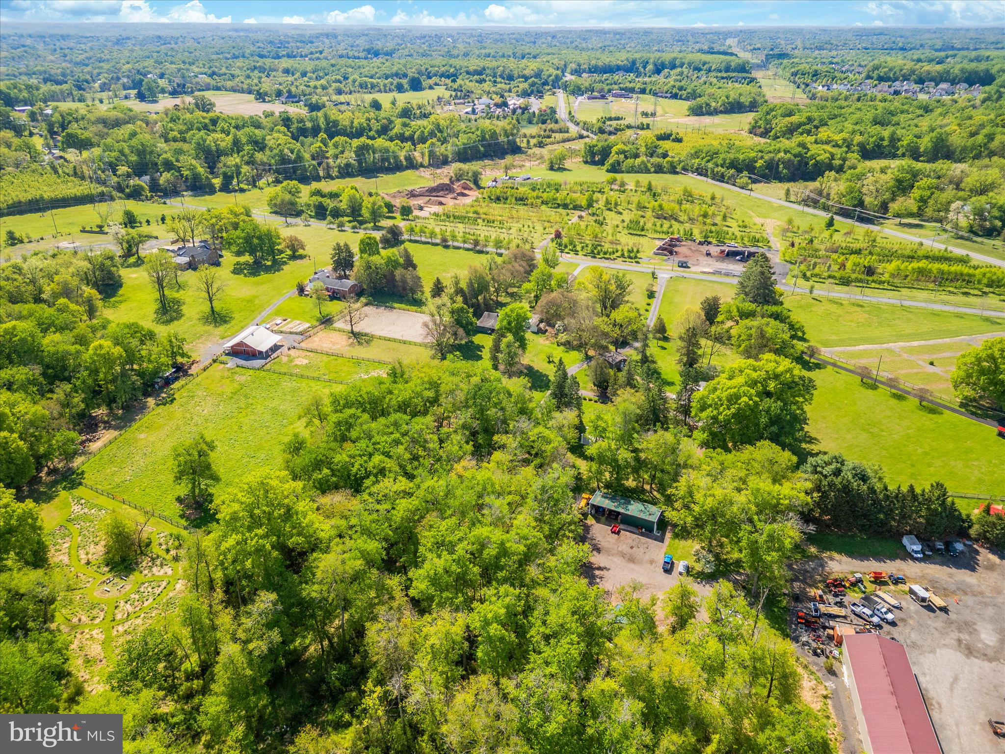 LAYTONSVILLE OUTSIDE - Land