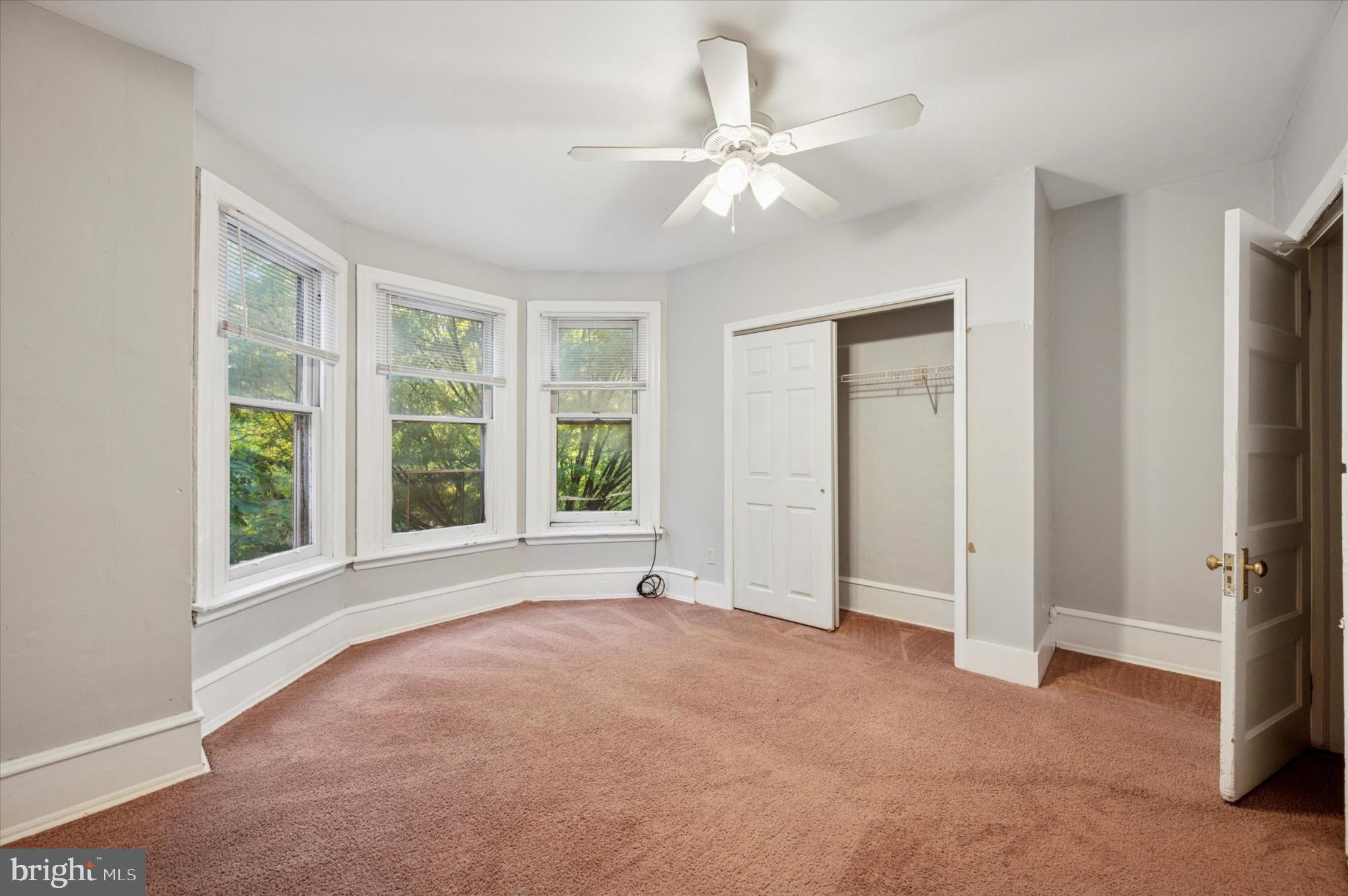 EAST FALLS - Residential