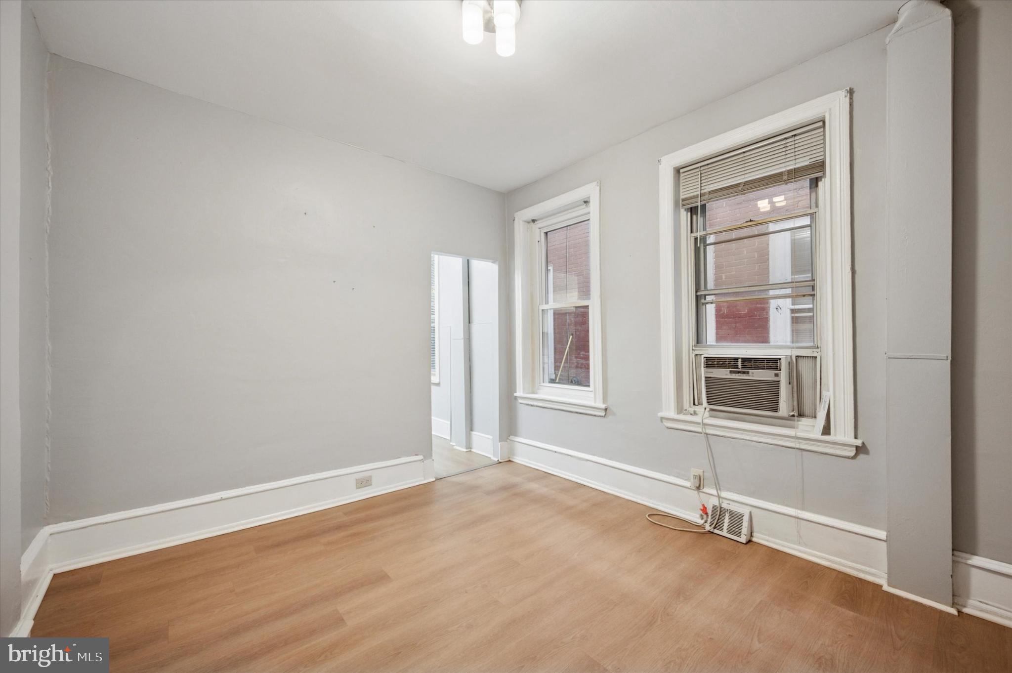 EAST FALLS - Residential