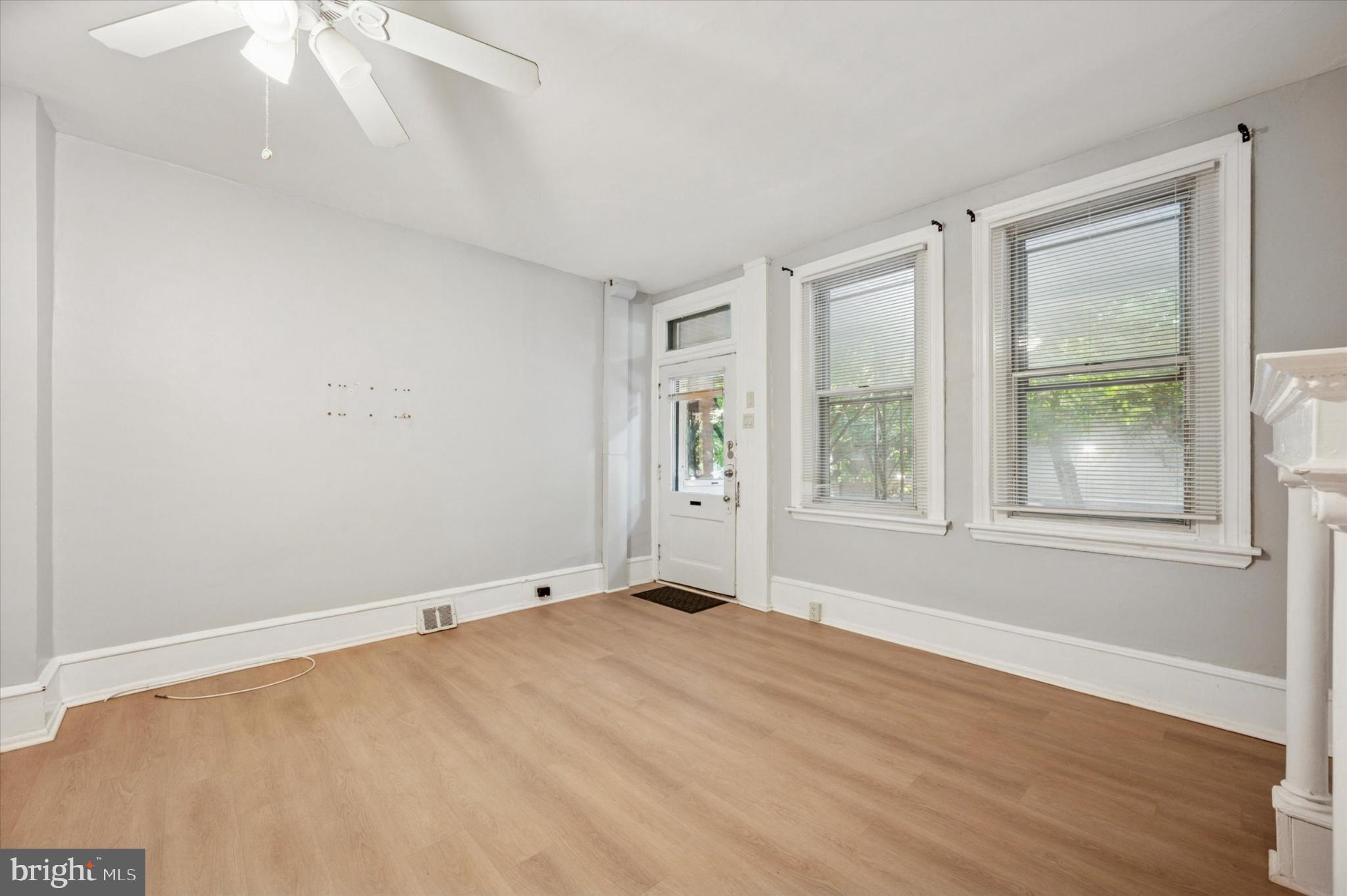 EAST FALLS - Residential