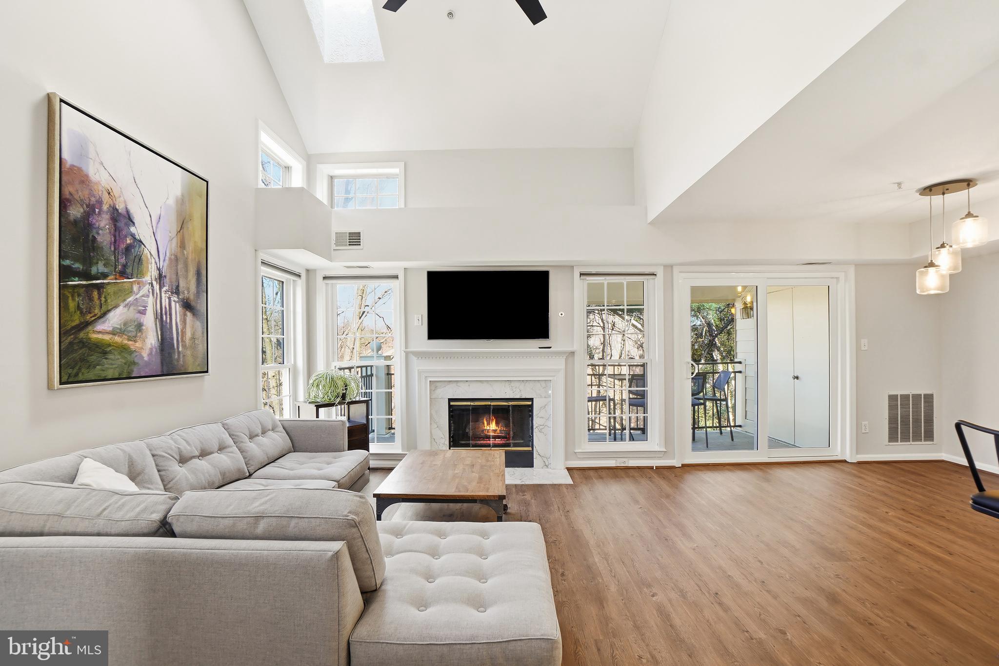 1365 GARDEN WALL CIRCLE 703