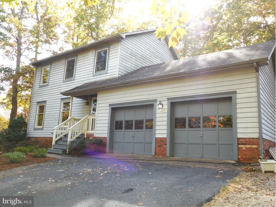 Nice home in Lake of the Woods . New countertops and dishwasher in Kitchen. New lighting throughout the home also updates in bathrooms , new heat pump. Go to Lake of Wood website  to see all the Amenity .