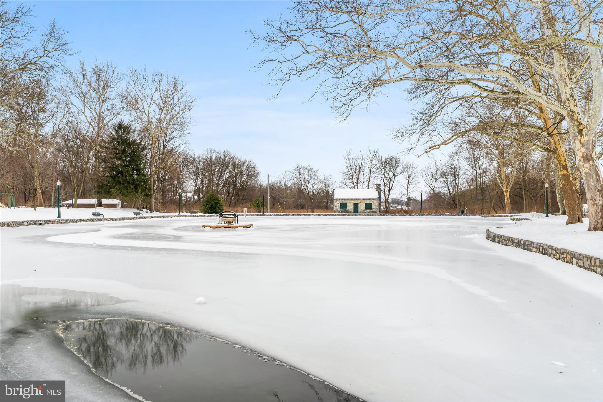 PARK OVERLOOK TOWNHOMES - Residential