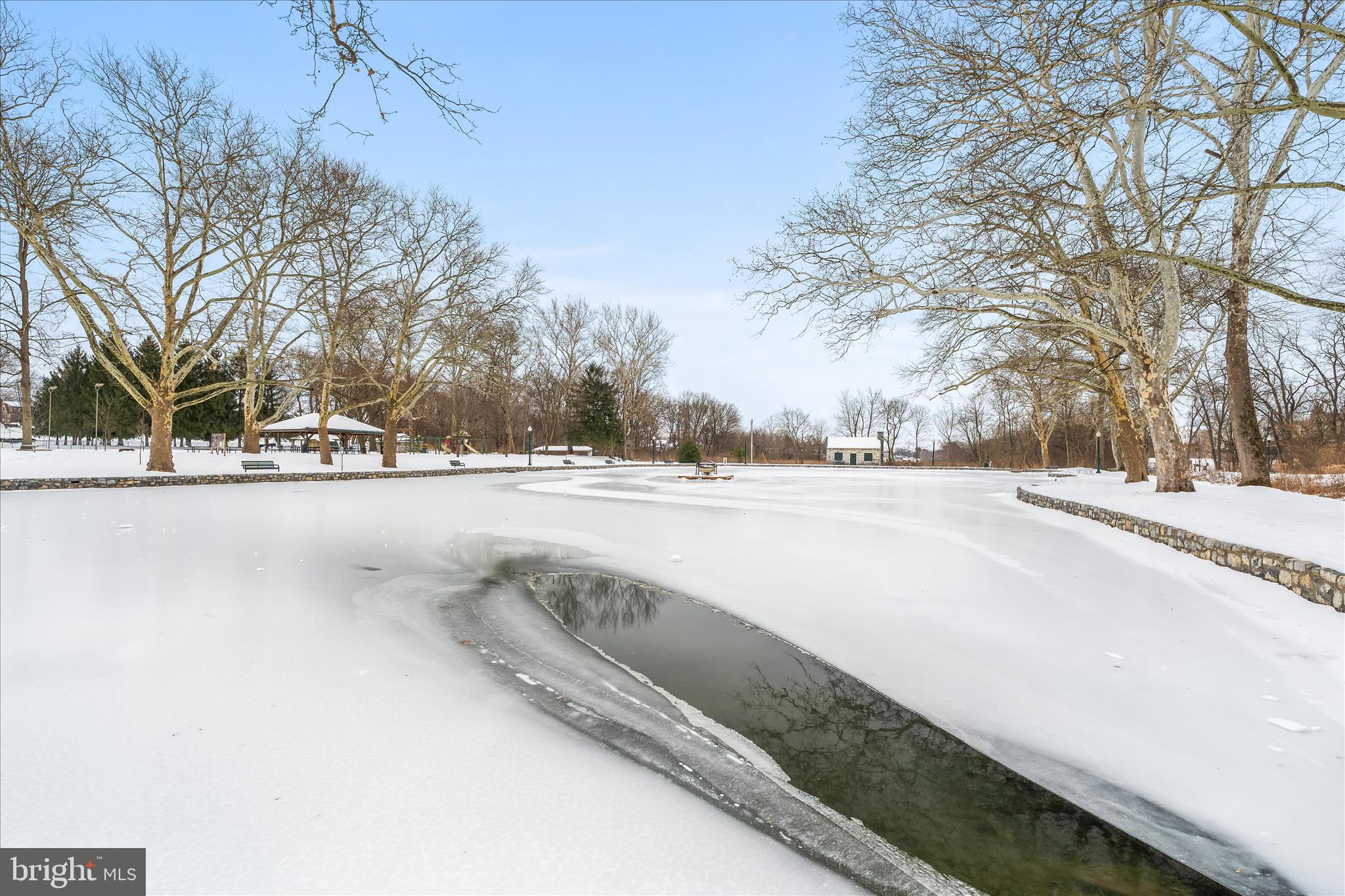 PARK OVERLOOK TOWNHOMES - Residential