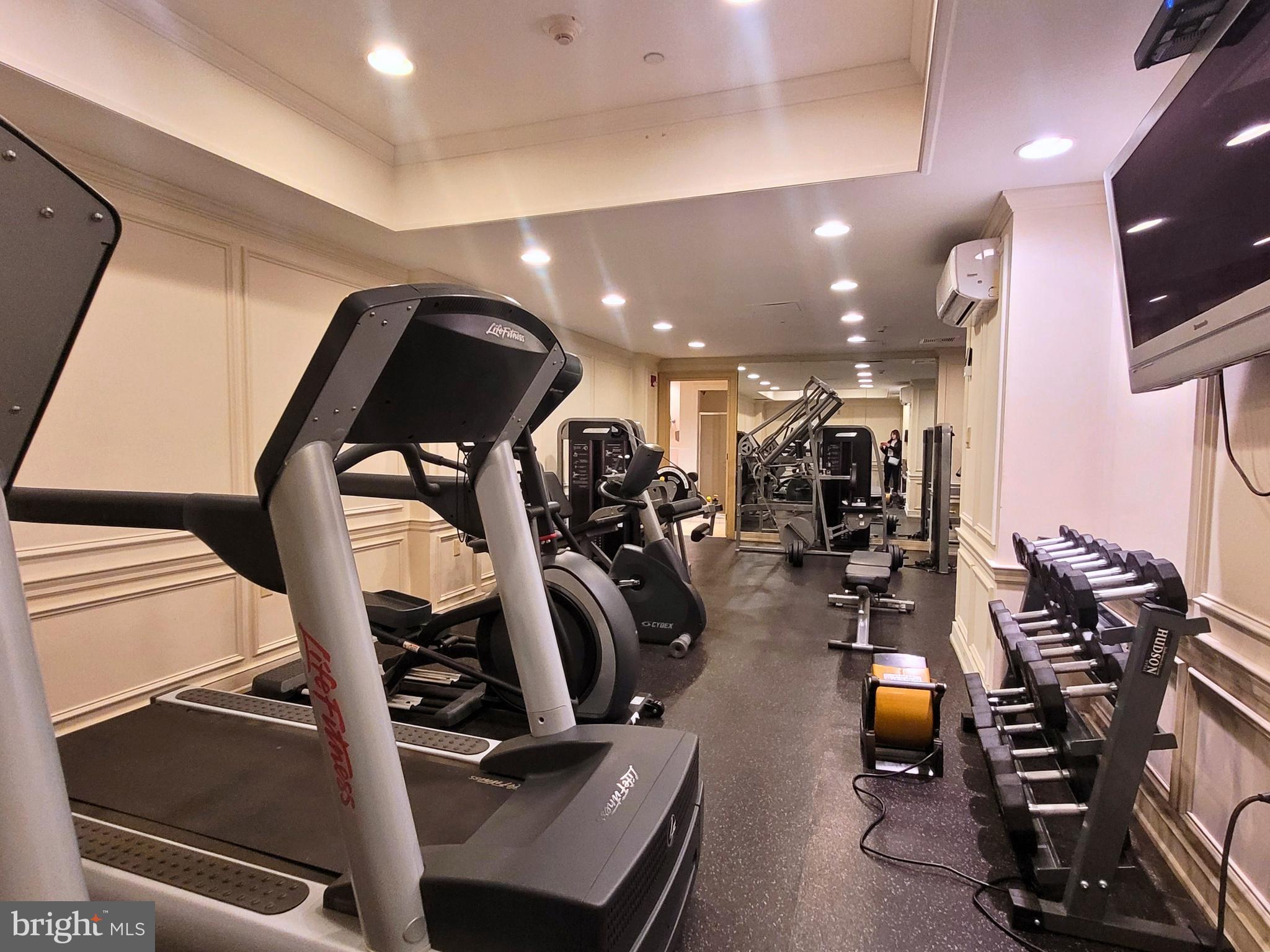 RITTENHOUSE SQUARE - Residential Lease