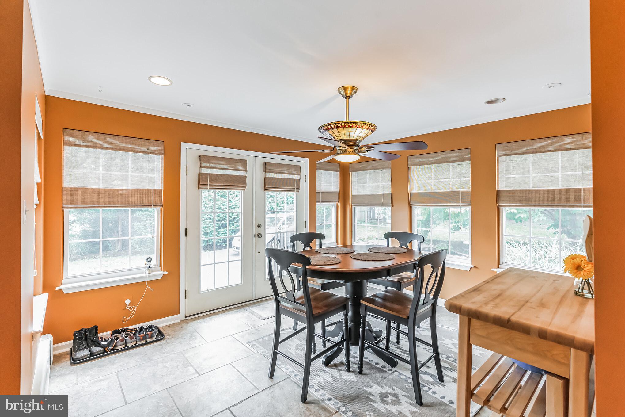 CURRAN TERRACE - Residential