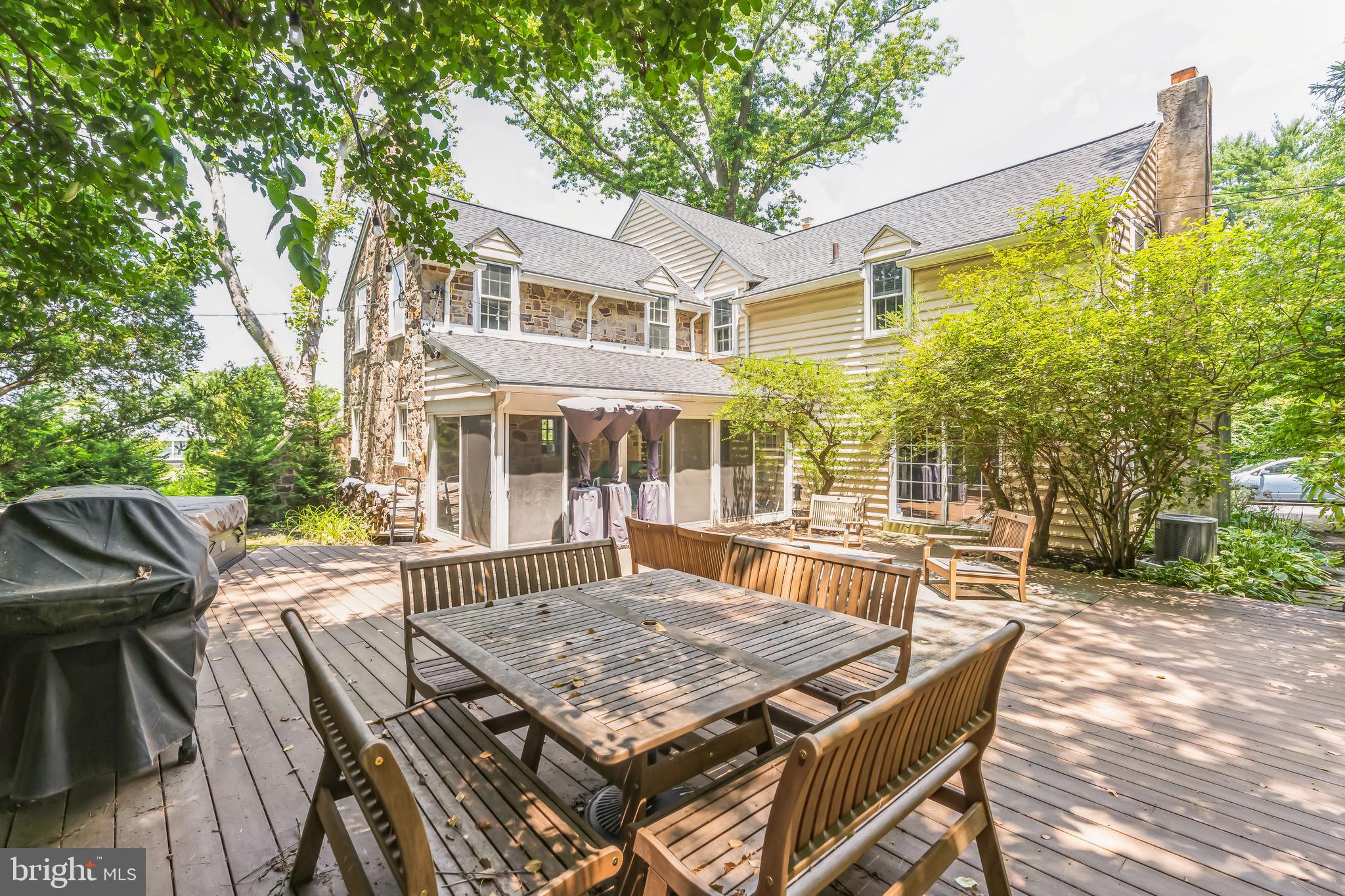 CURRAN TERRACE - Residential