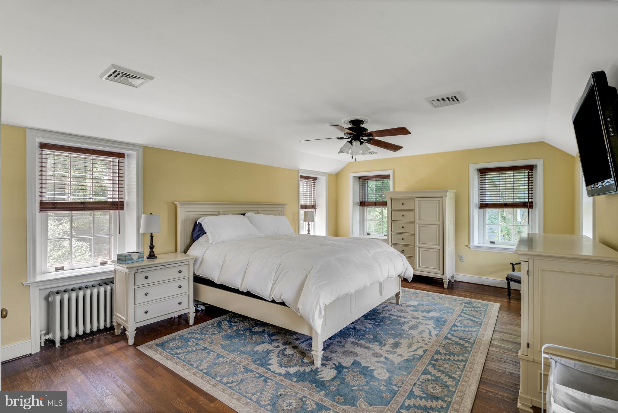 CURRAN TERRACE - Residential