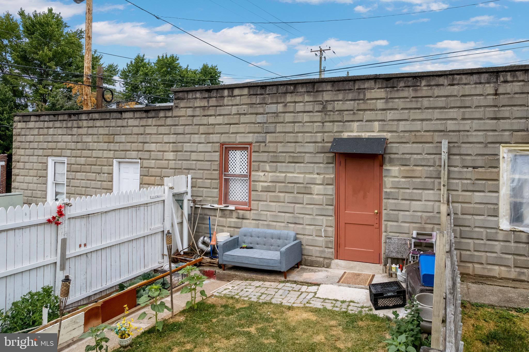 POTTSTOWN - Residential