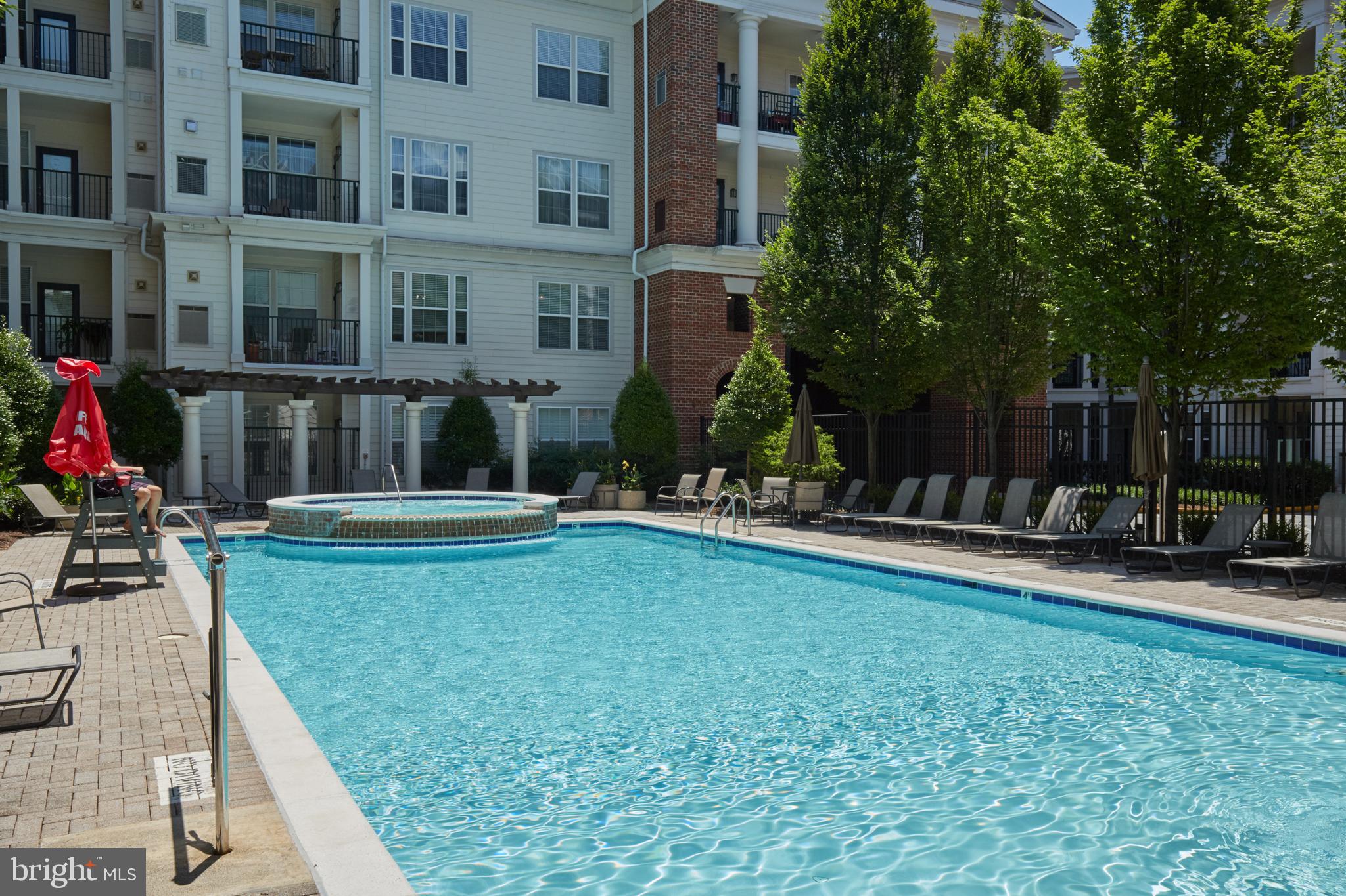 THE COLONNADE AT KENTLANDS - Residential