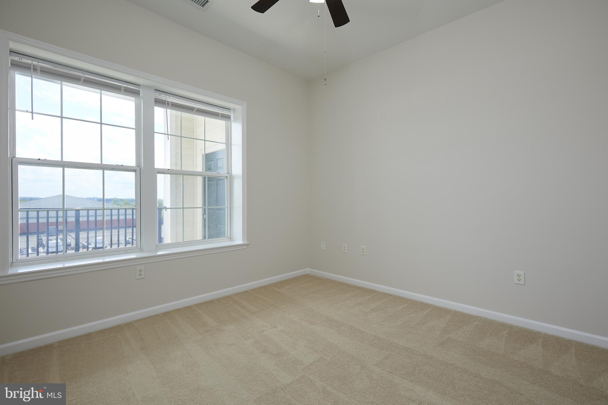 THE COLONNADE AT KENTLANDS - Residential