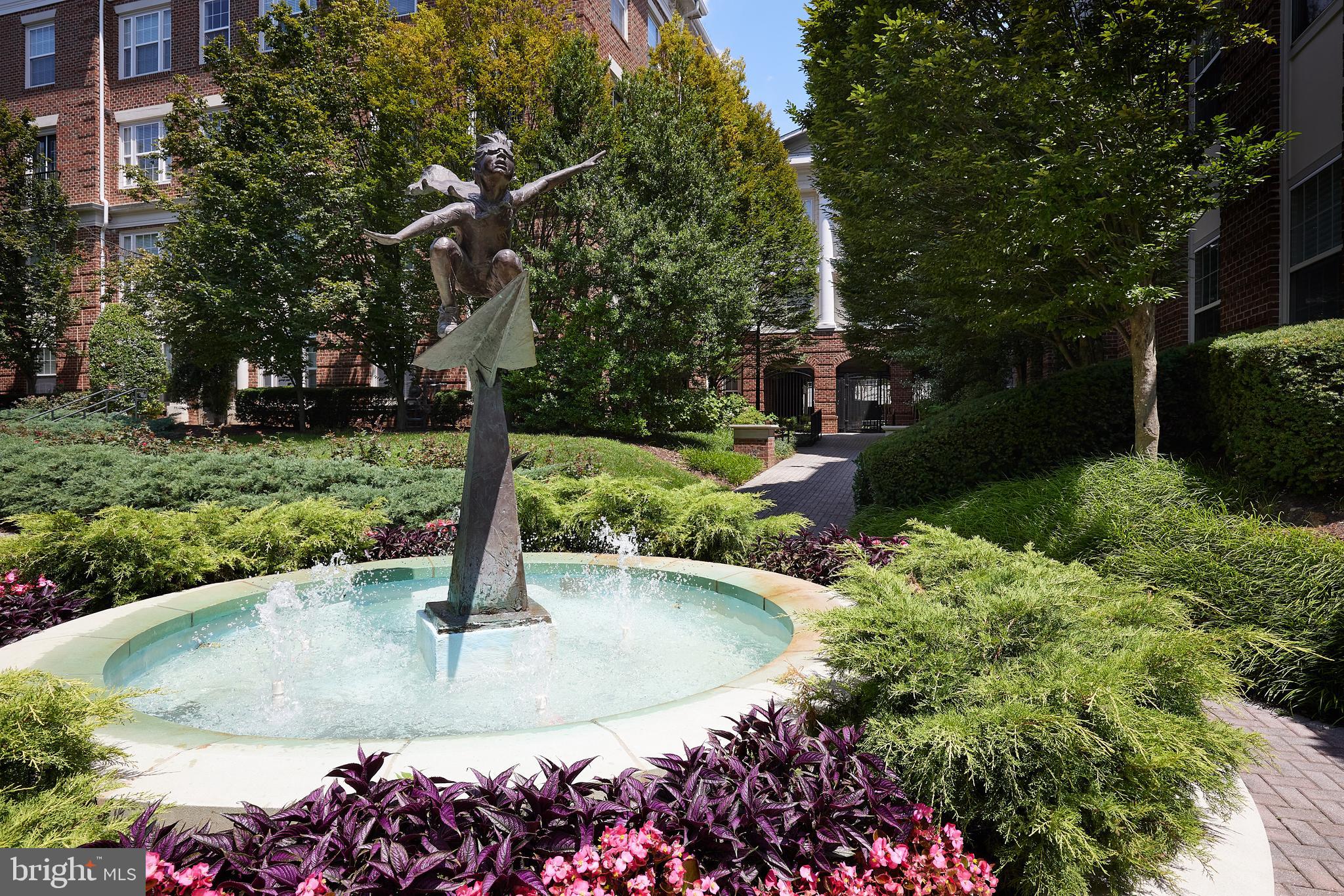 THE COLONNADE AT KENTLANDS - Residential