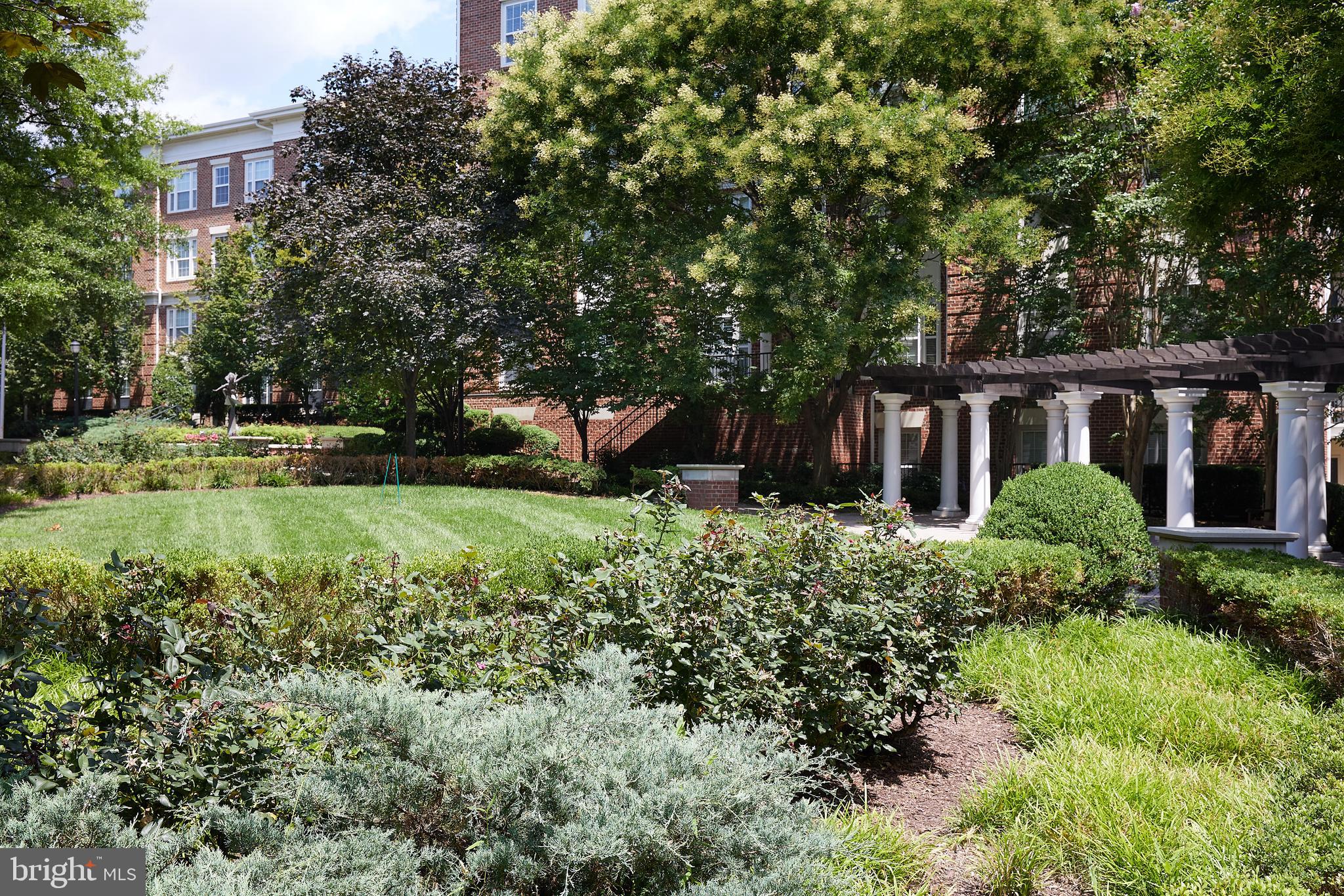 THE COLONNADE AT KENTLANDS - Residential
