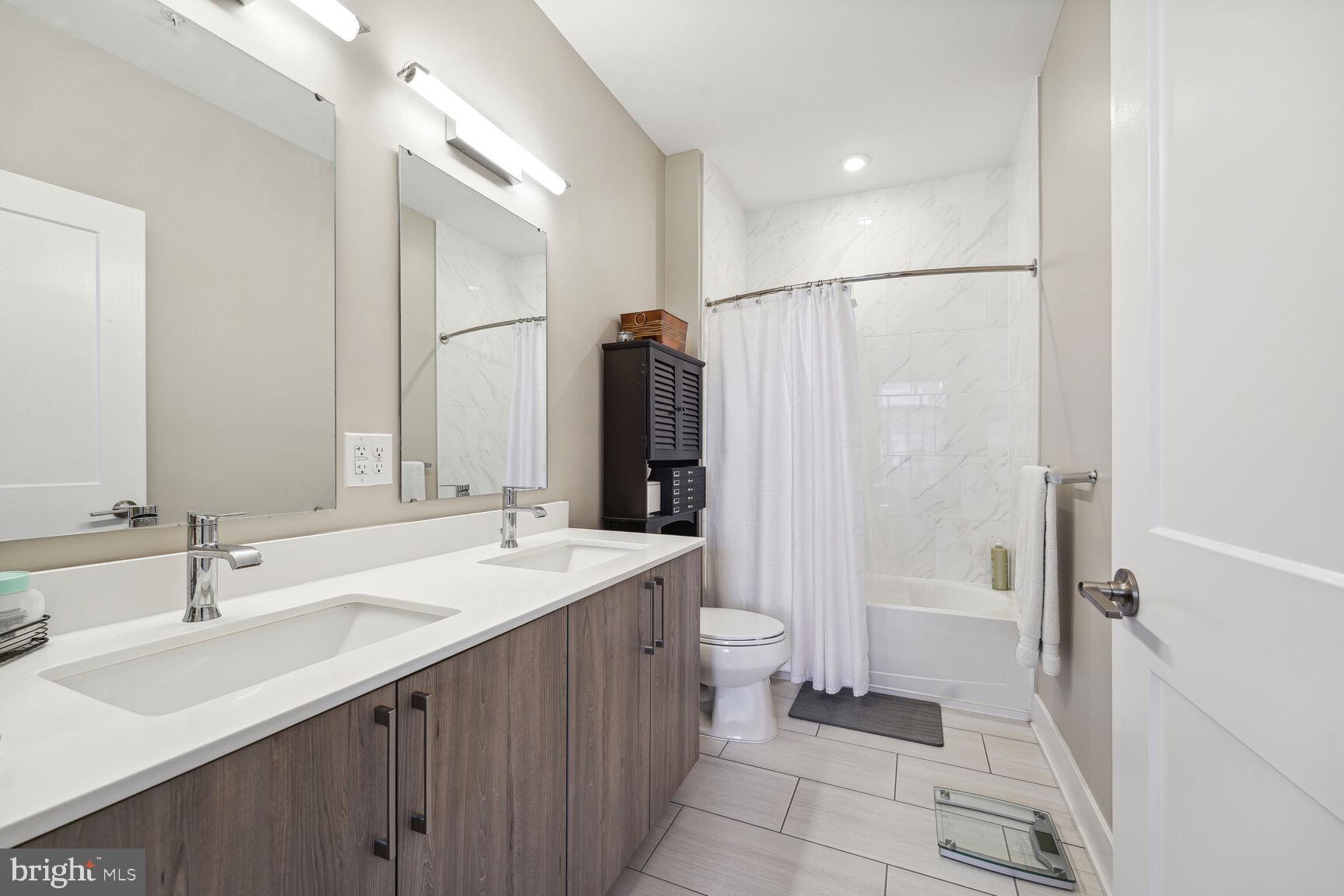 NATIONAL HARBOR - Residential Lease