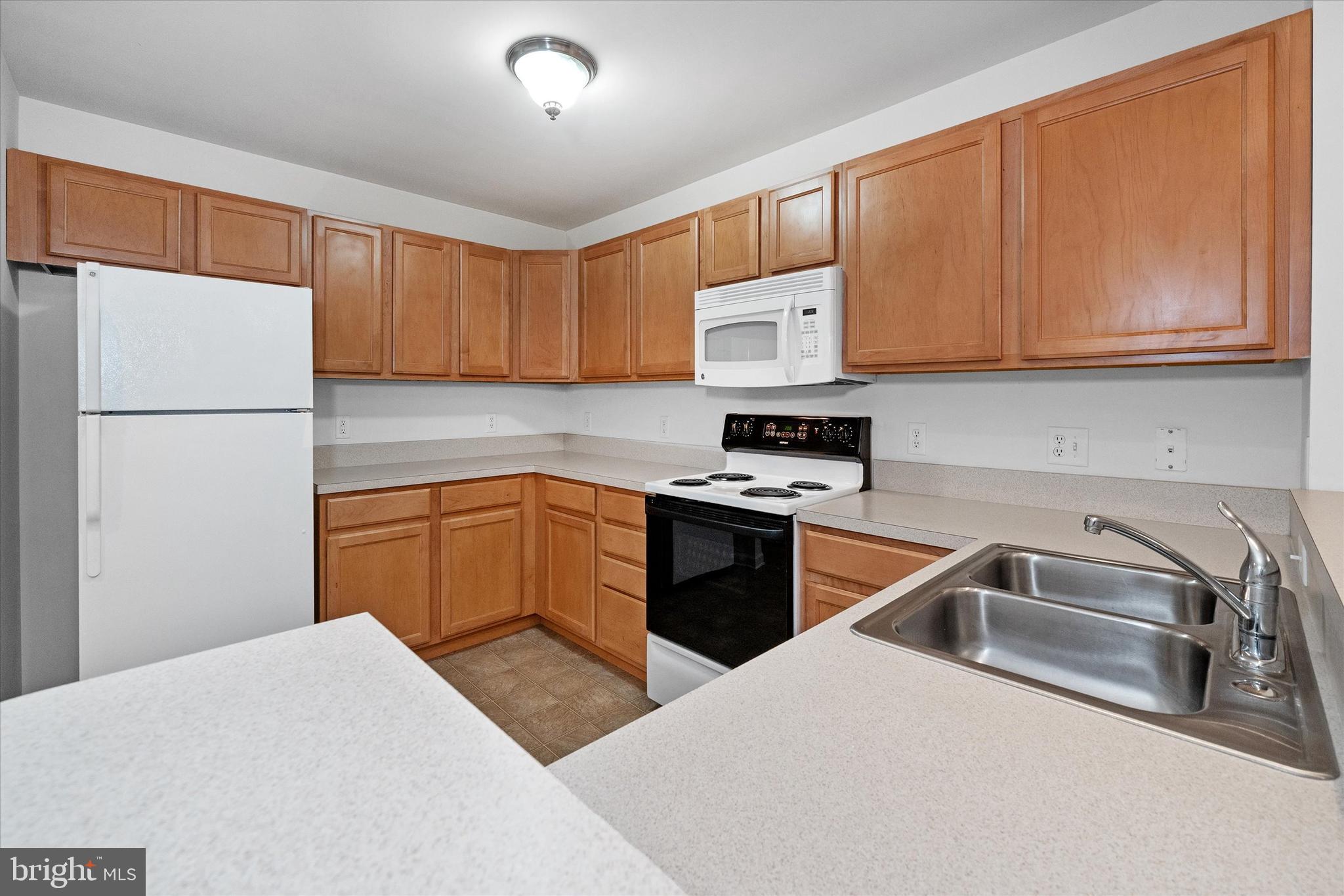 CONGRESSIONAL VILLAG - Residential