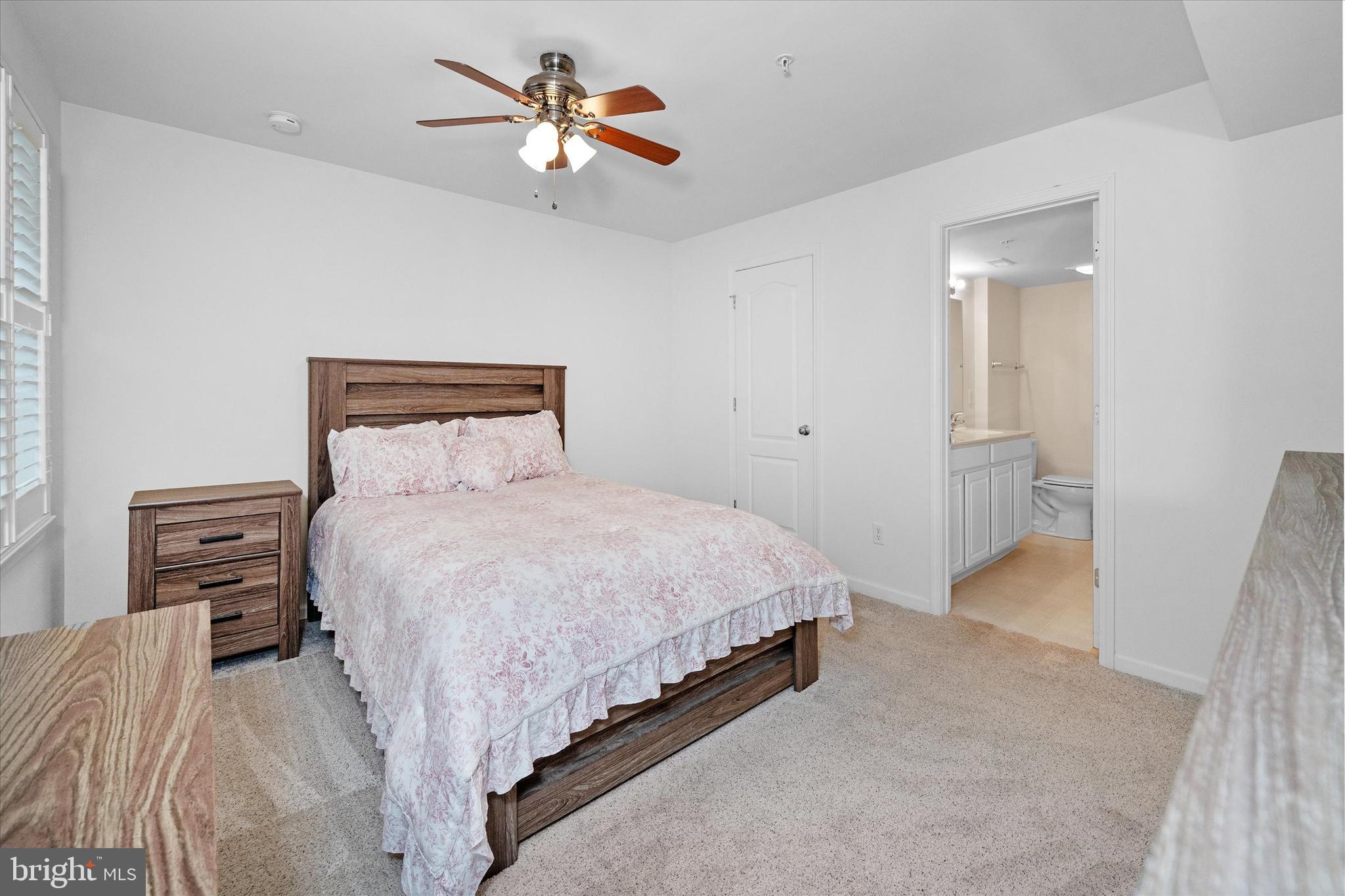 CONGRESSIONAL VILLAG - Residential