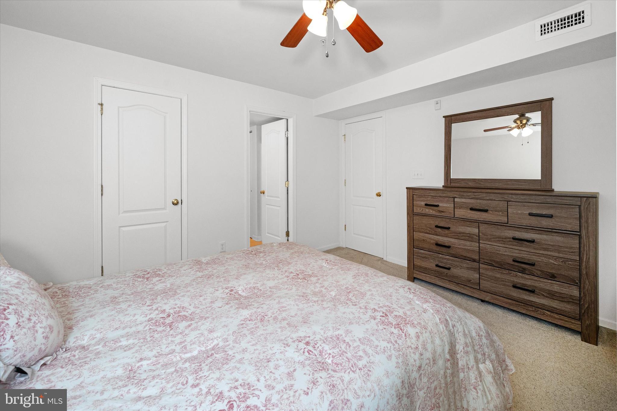 CONGRESSIONAL VILLAG - Residential