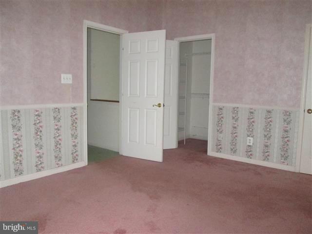 HICKORY OVERLOOK - Residential