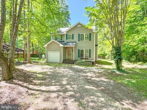 Photo of 39 Rallye Lane, FREDERICKSBURG, VA 22405 (MLS # VAST2047414)