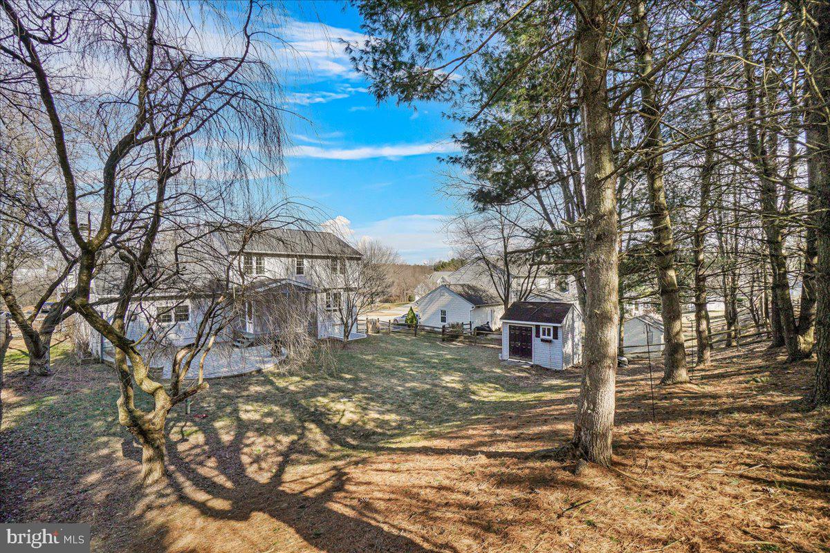 VILLAGE GATE - Residential