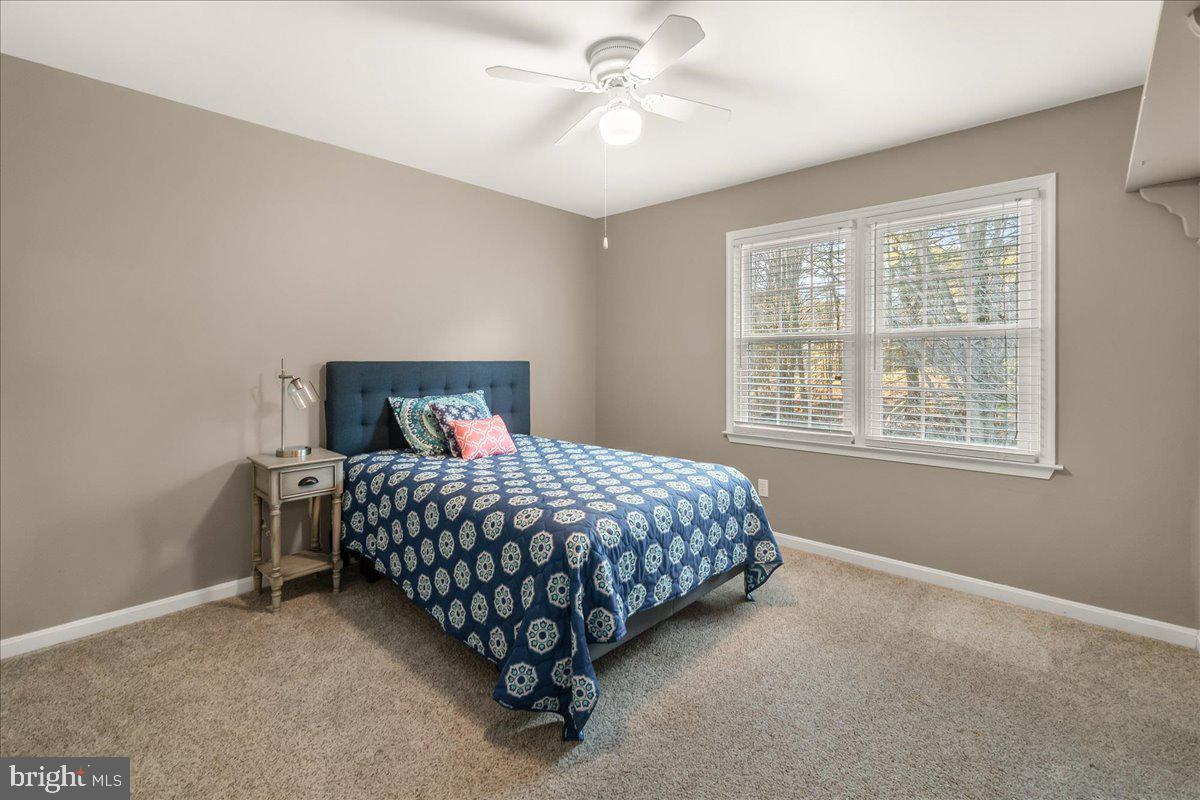 VILLAGE GATE - Residential