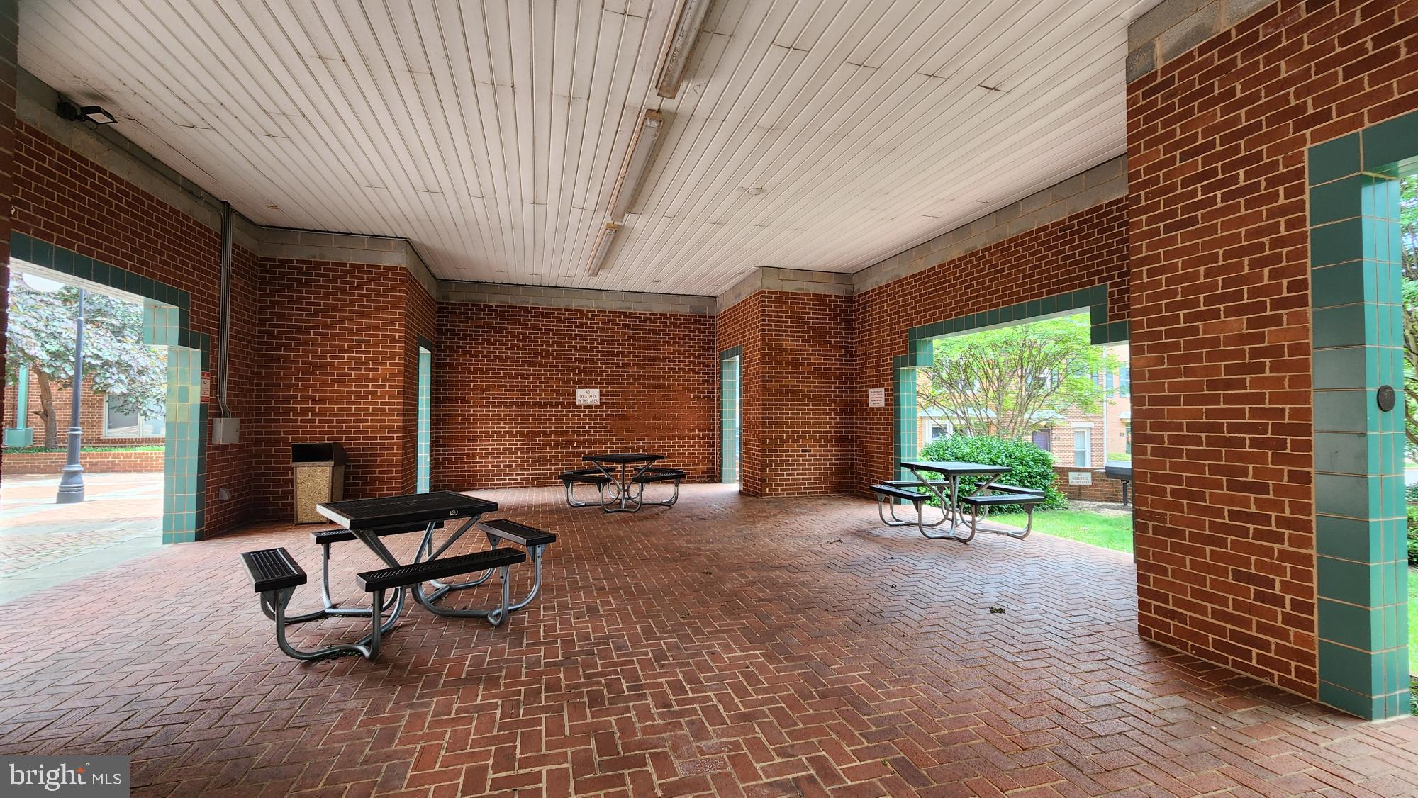 610 N WEST STREET 401