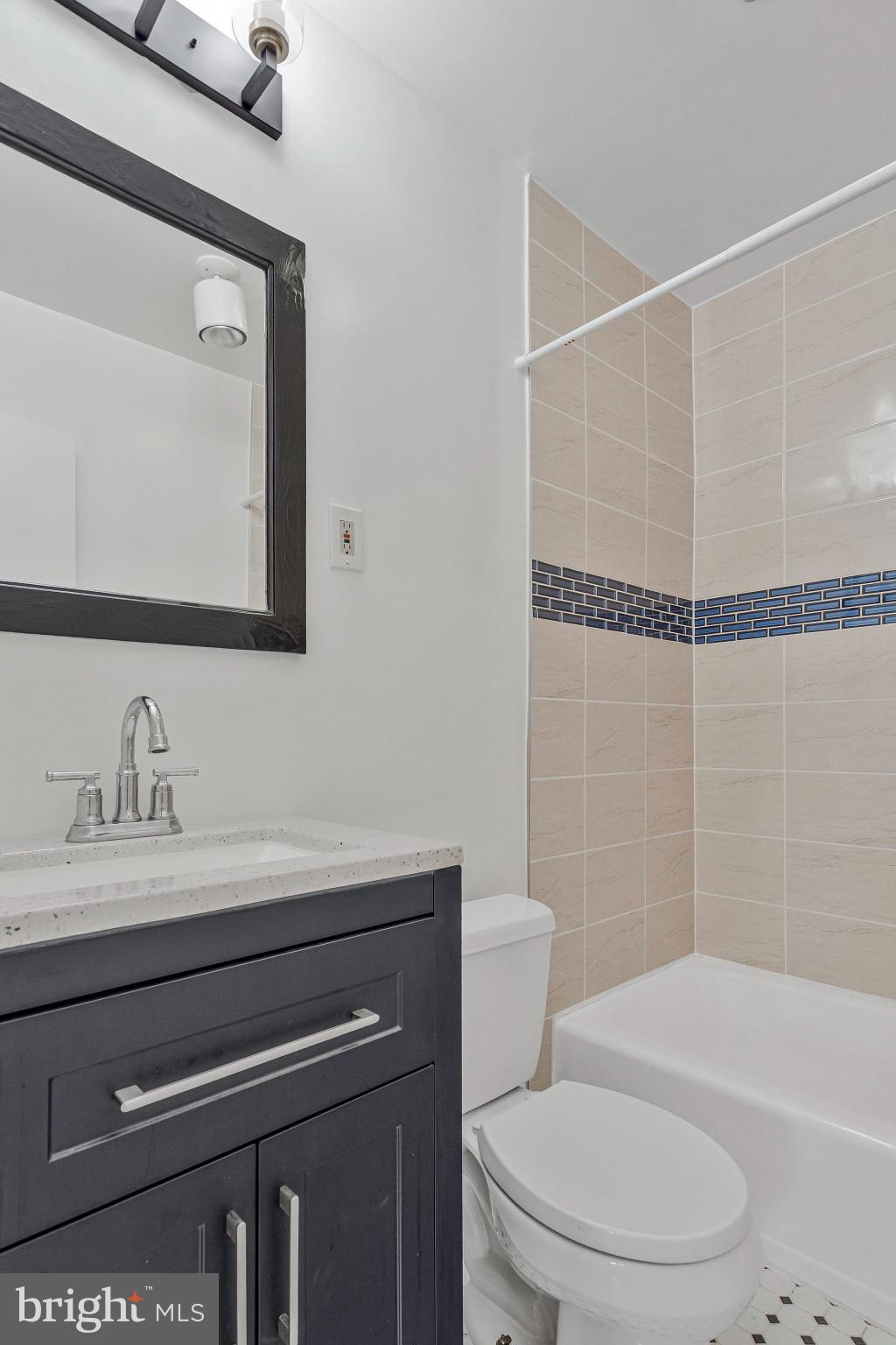 MONTPELIER VILLAGE - Residential