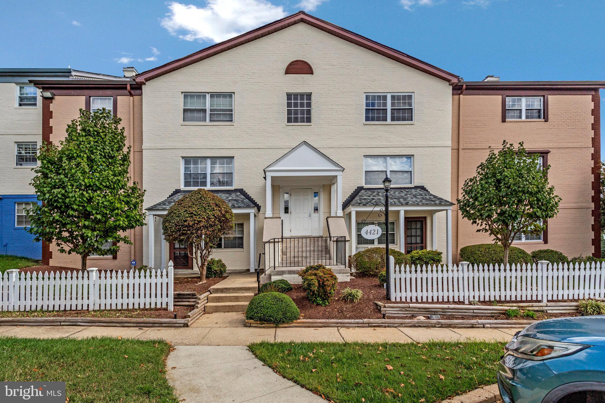 MONTPELIER VILLAGE - Residential