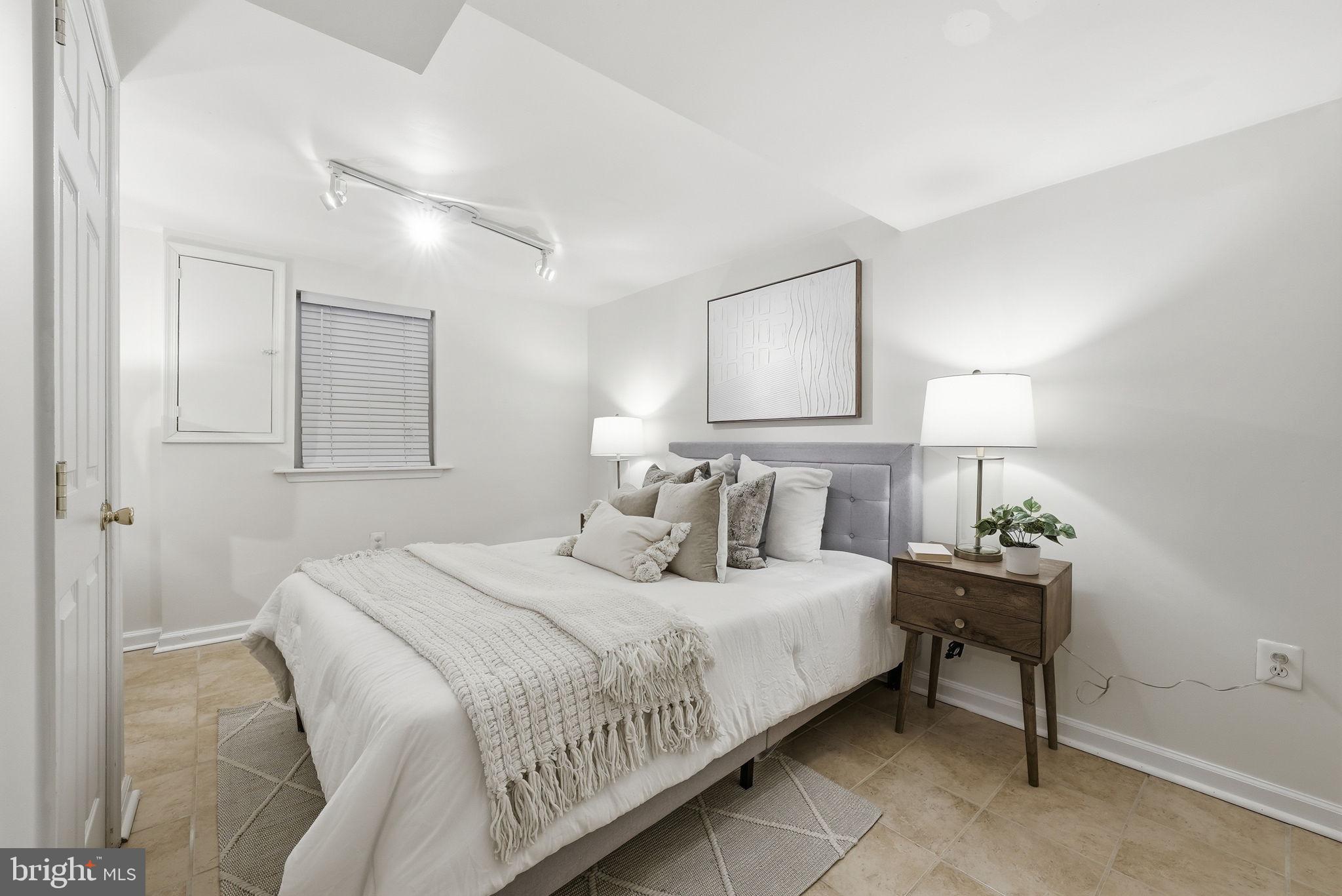 HIGHLAND VIEW - Residential