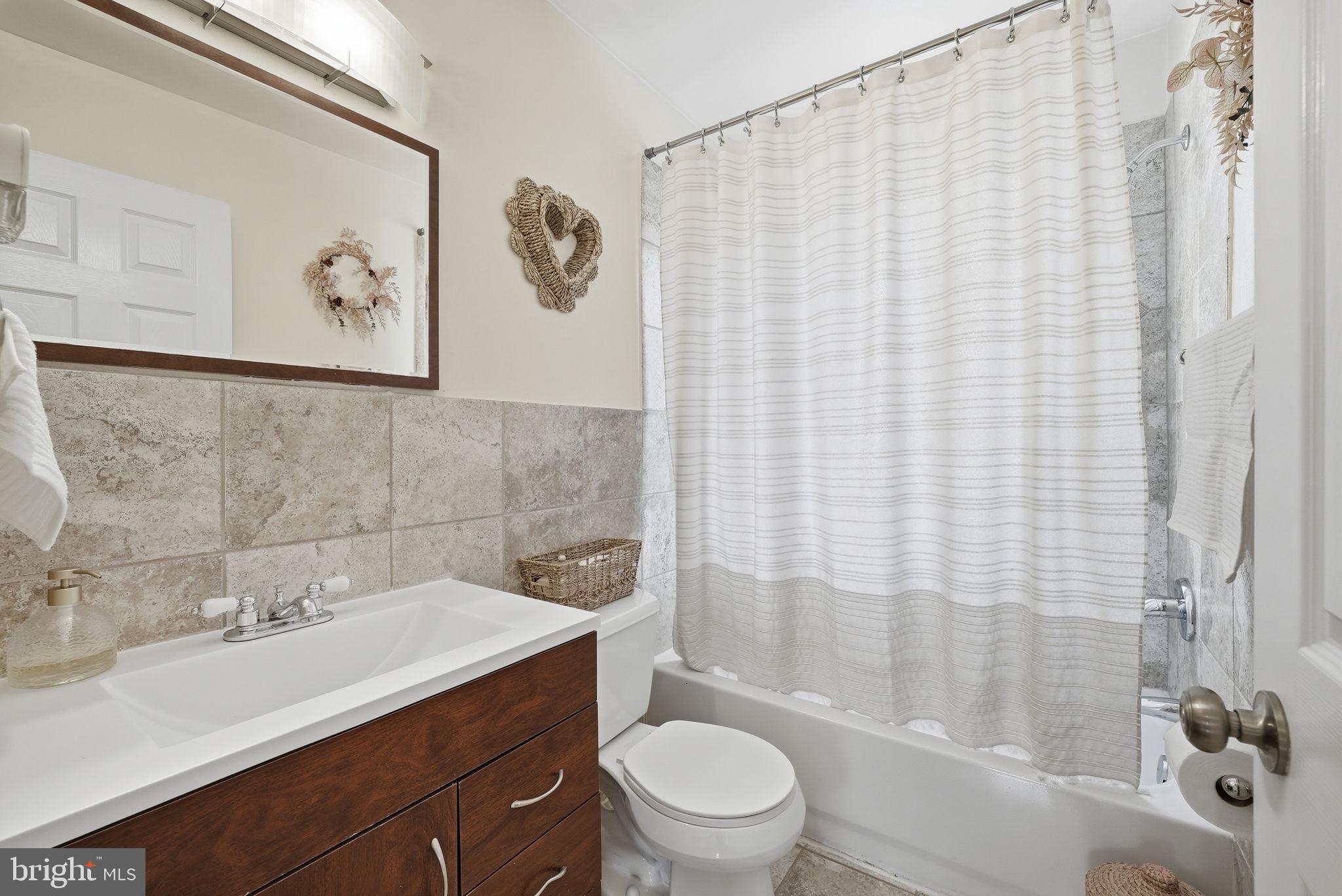 HIGHLAND VIEW - Residential