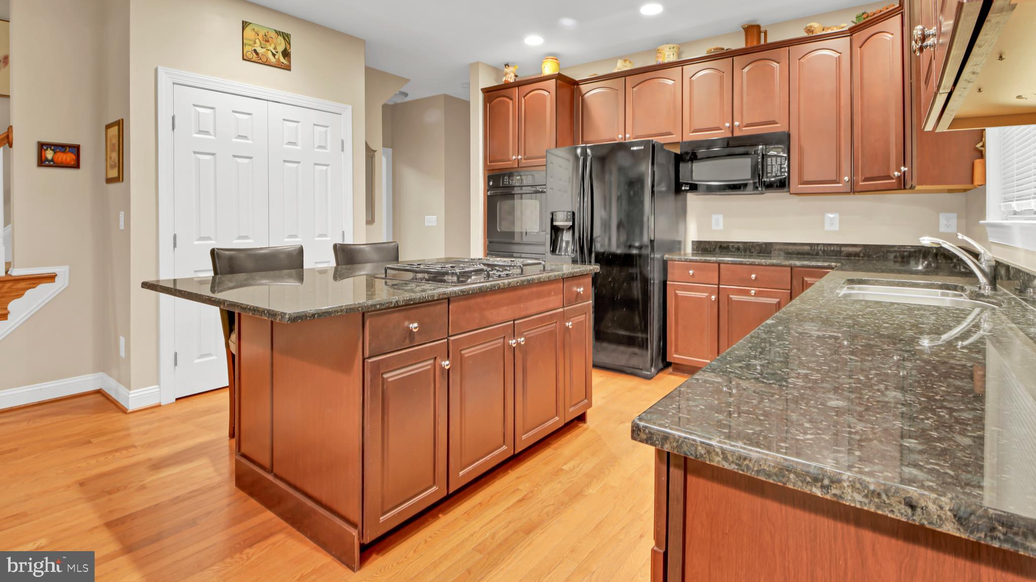 MOUNT TABOR GLEN - Residential