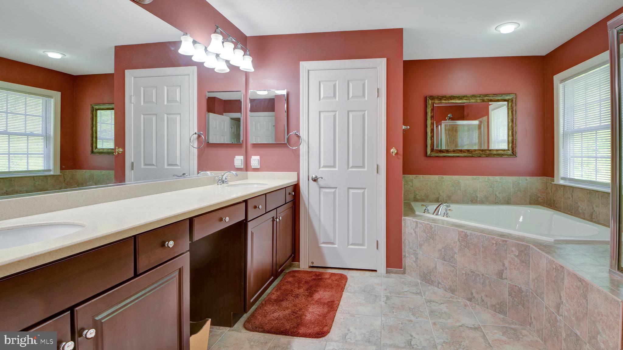 MOUNT TABOR GLEN - Residential