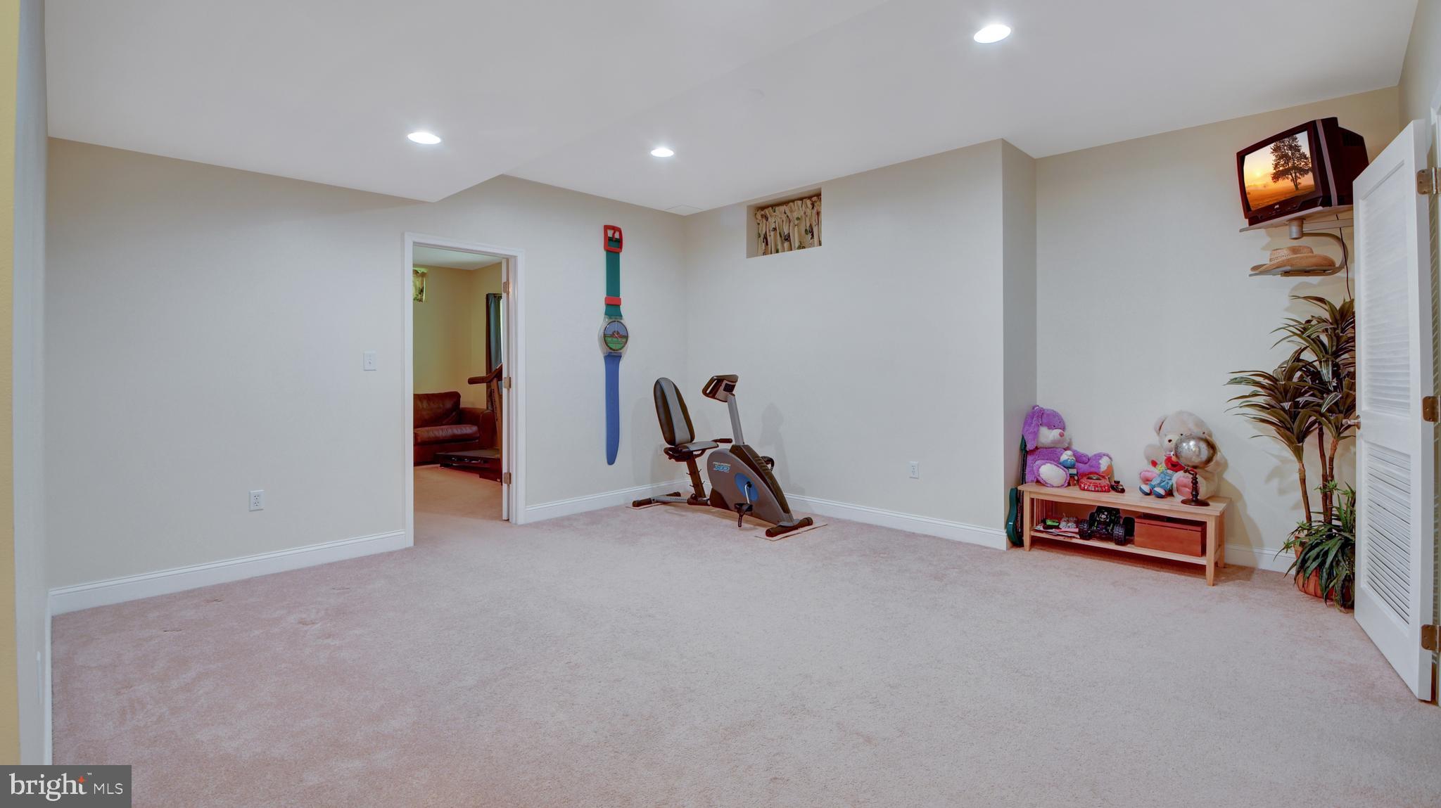 MOUNT TABOR GLEN - Residential