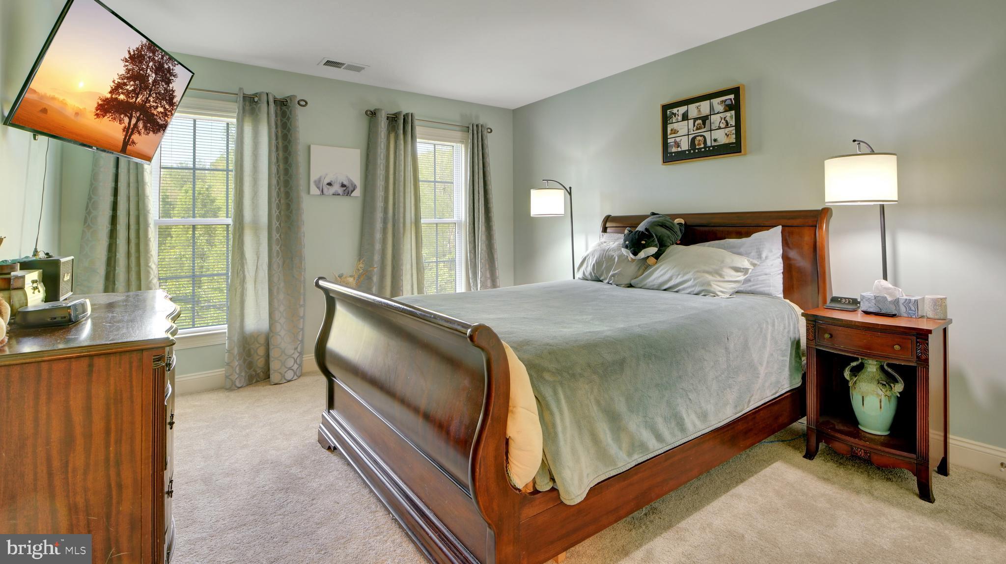 MOUNT TABOR GLEN - Residential